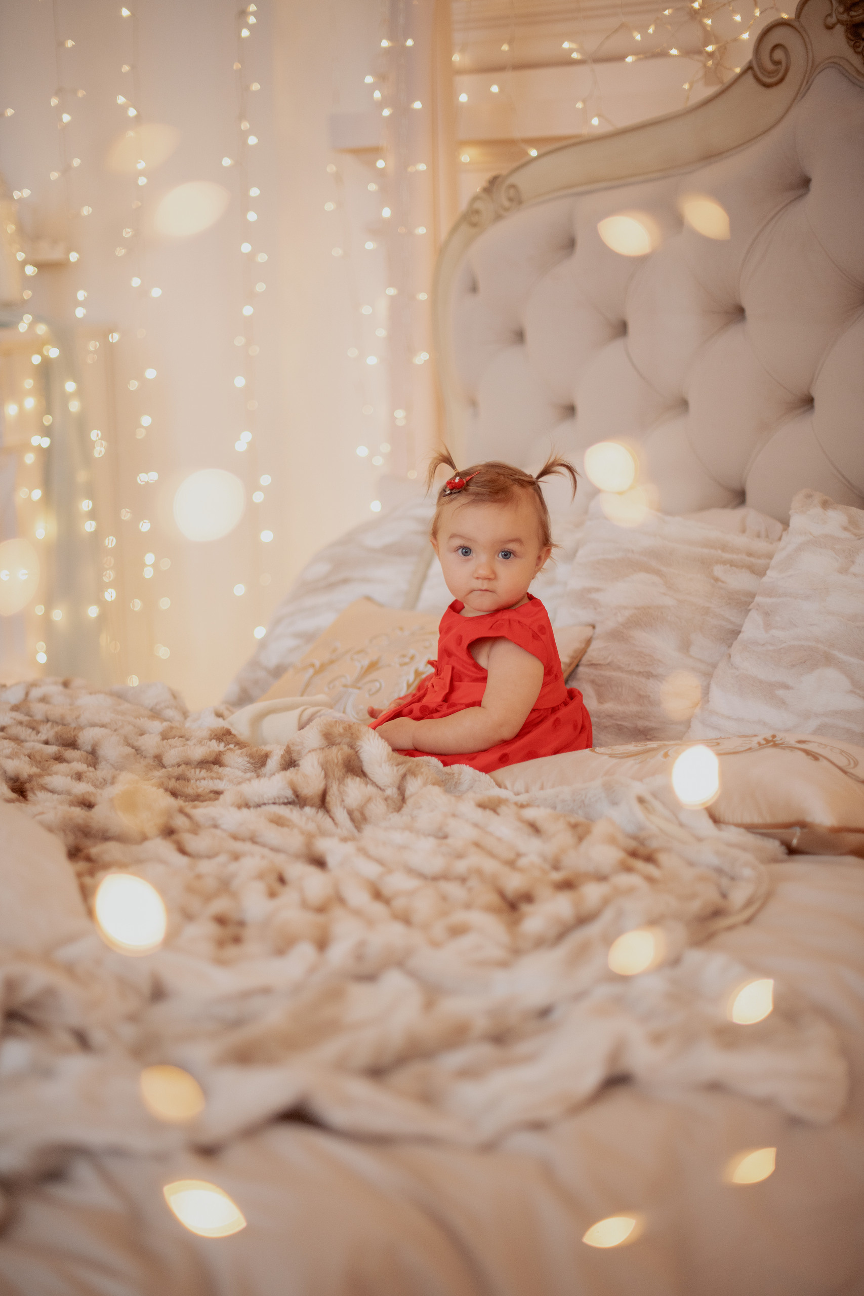 Семейная новогодняя фотосессия в студии-замке в Бероуне. Профессиональный фотограф в Праге Анастасия Харитонова