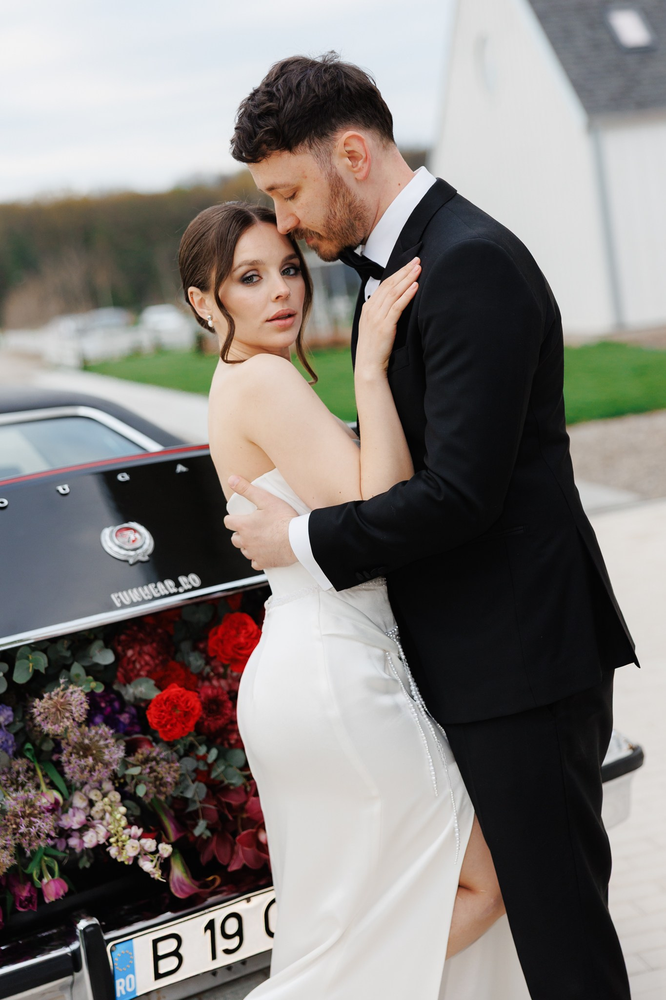 Fotograf profesionist pentru nuntă – București și Ilfov. Cu peste 7 ani de experiență, surprind momente reale, emoții sincere și detalii care definesc nunta voastră. Stil natural, curat și modern.