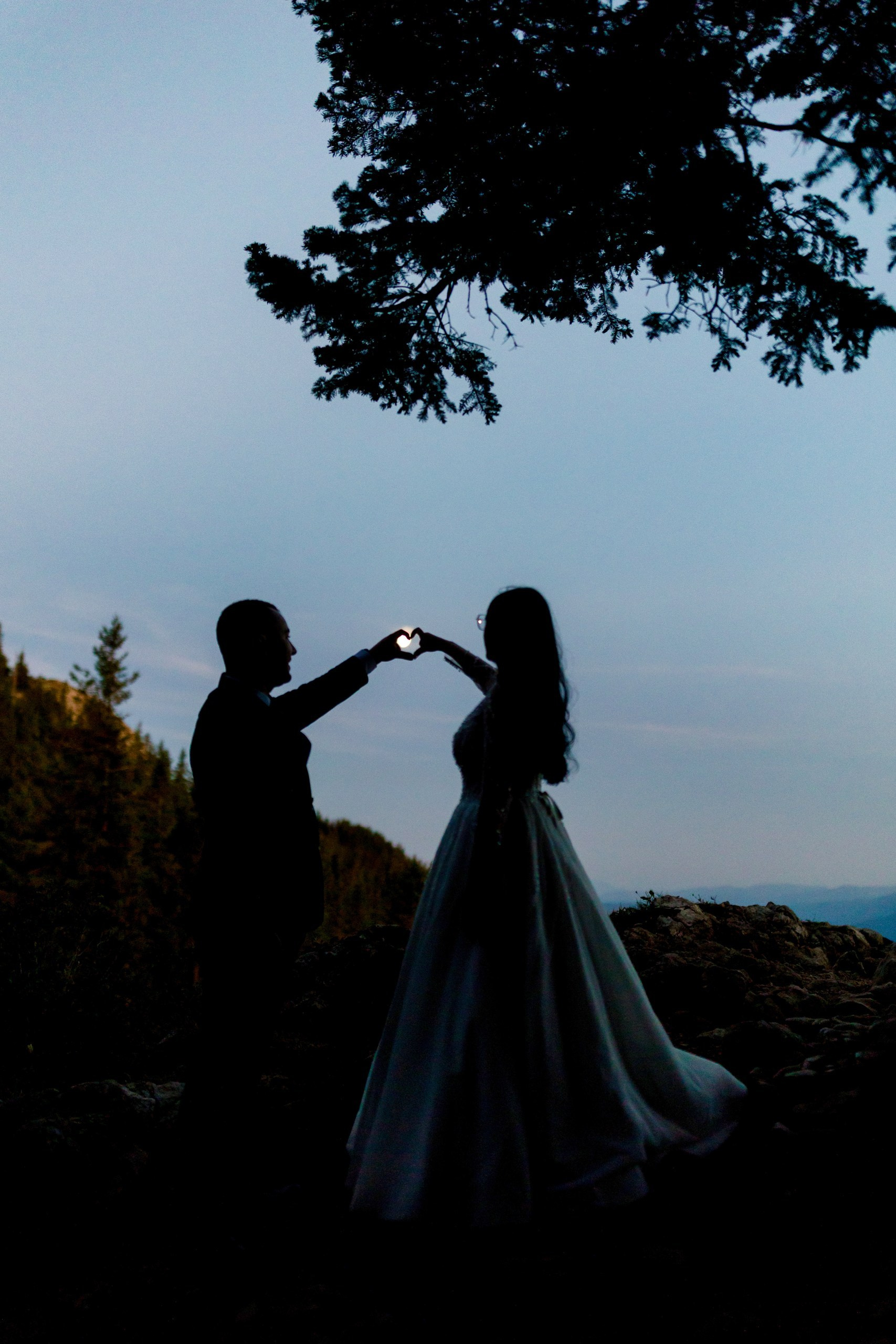 - nunta--fotograf-profesionist-botosani - fotografie-nunta-romantica - imagini-nunta-in-natura-alin-chirila-fotograf - fotografii-cuplu-indragostit-nunta-botosani - sedinta-foto-miri-andrei-iustina-alinofotostudio - amintiri-din-nunta-realizate-de-fotograf-profesionist - povestea-nuntii-andrei-si-iustina-in-imagini-alinofotostudio-fotograf evenimente- evenimente Botoșani -fotograf Suceava - fotograf Iași- servicii foto. servicii foto Botoșani. servicii foto video Botoșani. fotograf nunta. fotograf evenimente. fotograf nunta Botoșani. Alin chirila. Alin chirila fotograf. Alinofotostudio.- servicii foto. servicii foto Botoșani. servicii foto video Botoșani. fotograf nunta. fotograf evenimente. fotograf nunta Botoșani. Alin chirila. Alin chirila fotograf. Alinofotostudio.fotograf stare civilă,poze stare civilă,album foto stare civilă,servicii foto suceava,fotograf evenimente suceava,fotograf nuntă suceava,poze cununie civilă,ședință foto stare civilă,sesiune foto suceava,fotograf profesionist suceava,fotograf botosani,stare civila botosani,alinofotostudio,alin chirila fotograf.servicii foto. servicii foto Botoșani. servicii foto video Botoșani. fotograf nunta. fotograf evenimente. fotograf nunta Botoșani. Alin chirila. Alin chirila fotograf. Alinofotostudio.fotograf stare civilă,poze stare civilă,album foto stare civilă,servicii foto suceava,fotograf evenimente suceava,fotograf nuntă suceava,poze cununie civilă,ședință foto stare civilă,sesiune foto suceava,fotograf profesionist suceava,fotograf botosani,stare civila povestitor prin fotografiebotosani,alinofotostudio,alin chirila fotograf,servicii foto. servicii foto Botoșani. servicii foto video Botoșani. fotograf nunta. fotograf evenimente. fotograf nunta Botoșani. Alin chirila. Alin chirila fotograf. Alinofotostudio.fotograf stare civilă,poze stare civilă,album foto stare civilă,servicii foto suceava,fotograf evenimente suceava,fotograf nuntă suceava,poze cununie civilă,ședință foto stare civilă,sesiune foto suceava,fotograf profesionist suceava,fotograf botosani,stare civila botosani,alinofotostudio,alin chirila fotograf,cununie religioasă botoșani,andreea și neculai,capela militară botoșani,foto conacul zăicești,fotograf nuntă botoșani,fotograf cununie religioasă,foto evenimente botoșani,poze cununie capela militară,ședință foto zăicești,fotograf profesionist botoșaniMire și mireasă – Sergiu & Liliana – ziua nunții, 2024 - Emoții în ziua nunții – Sergiu și Liliana - Dansul mirilor – fotografie artistică nuntă 2024 - Sedinta foto romantică în natură – Sergiu & Liliana - Rochia de mireasă și detalii de nuntă elegan-Album de cununie civilă Florin și Anda – Fotografii profesionale realizate de Alin Chirilă în Botoșani -fotograf prin fotografie-Ședință foto Trash the Dress pe muntele Rarău cu Iulian și Iuliana – fotografie de cuplu, natură montană, emoție autentică surprinsă de Alin Chirilă, povestitor prin fotografie.- "Iulian și Iuliana pe crestele Rarăului – fotografie Trash the Dress în natură" - "Cuplu îmbrățișat la apus pe muntele Rarău – ședință foto după nuntă" - "Rochie de mireasă în vânt pe munte – Trash the Dress Rarău-1. Iulian și Iuliana pe muntele Rarău – ședință foto Trash the Dress în natură, cu peisaj montan spectaculos 2. Cuplu în îmbrățișare pe Rarău – emoție autentică surprinsă după nuntă 3. Rochie de mireasă în bătaia vântului – fotografie artistică Trash the Dress în munți 4. Mire și mireasă privind spre orizont – dragoste și libertate pe muntele Rarău 5. Iuliana zâmbind în rochia de mireasă – portret în natură, Trash the Dress 6. Iulian ținându-și mireasa de mână – ședință foto romantică pe munte 7. Detaliu cu rochia pe stâncă – estetică naturală Trash the Dress Rarău 8. Cuplu în mers pe poteca Rarăului – fotografie simbolică de după nuntă 9. Apus de soare pe Rarău în spatele mirilor – imagine de poveste Trash the Dress 10. Iulian și Iuliana râzând împreună – momente autentice surprinse de Alin Chirilă, povestitor prin fotografie