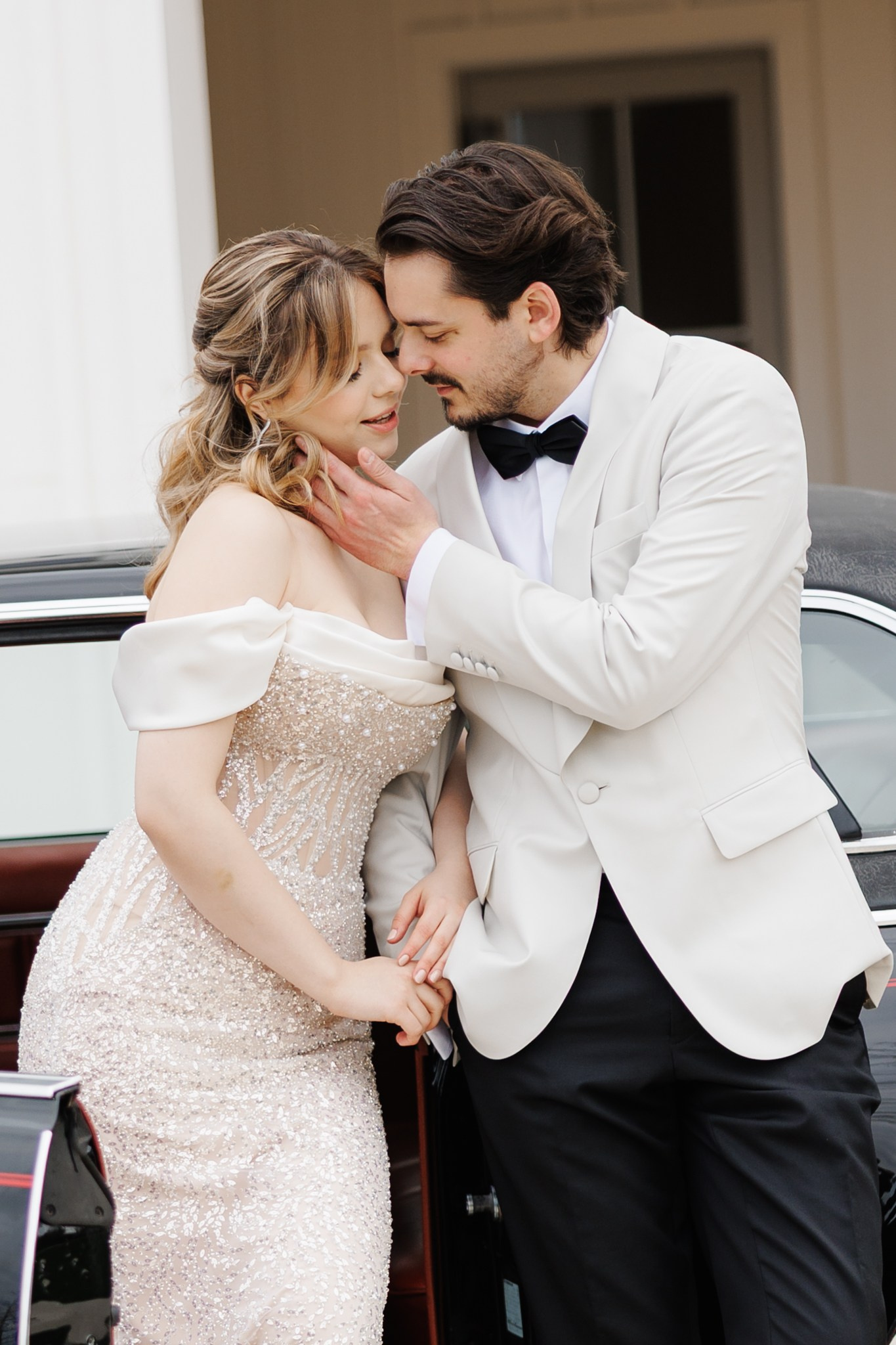 Fotograf nuntă premium în București – eleganță și profesionalism.Dacă vrei imagini premium, editate cu atenție și un fotograf discret, dar implicat, serviciile mele sunt perfecte pentru tine.