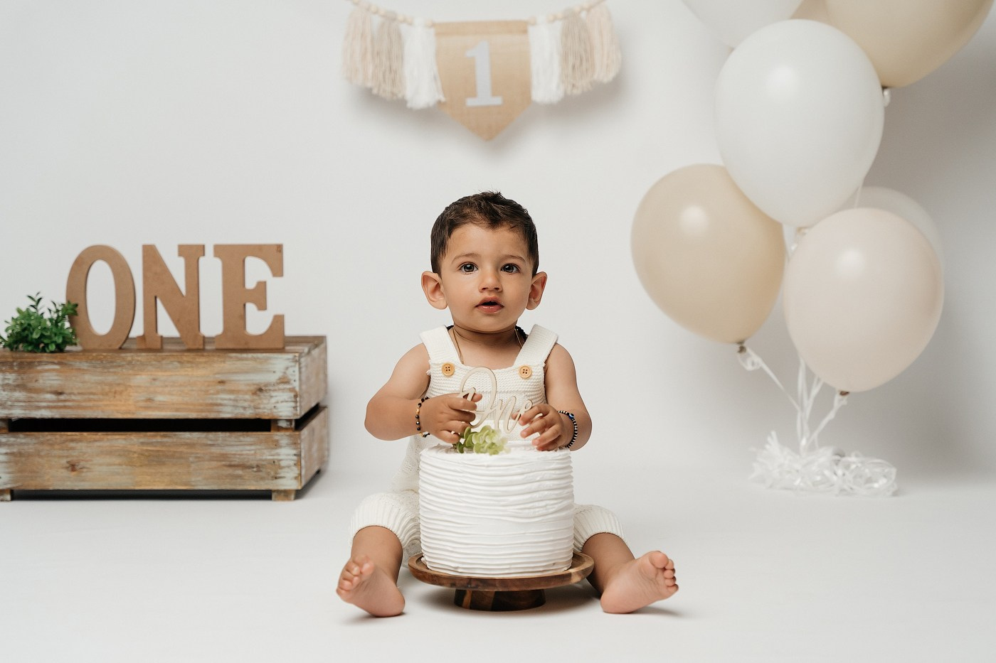 Cake smash session price guide. Newborn and family photographer. Hills District. Sydney