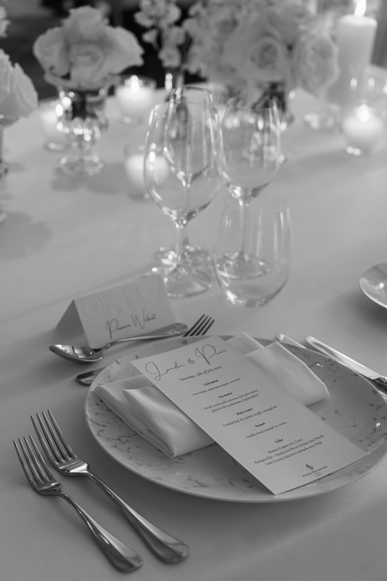 Wedding in famous Four Seasons Hotel, Madrid. Wedding photographer videographer Spain