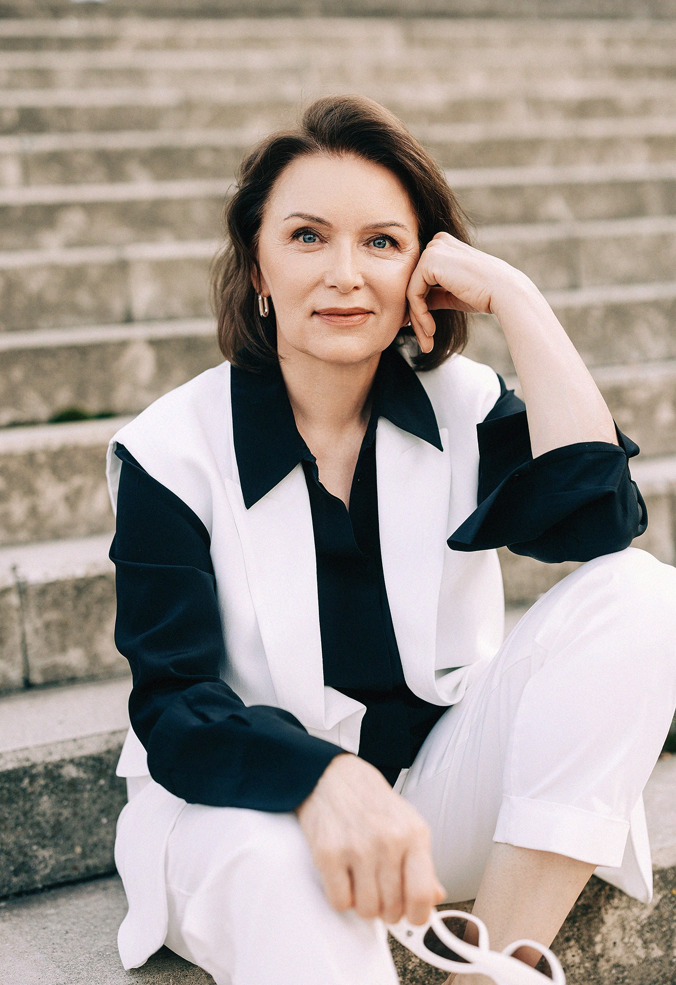 Elena in Troja bridge. Rodinný a svatební fotograf v Praze