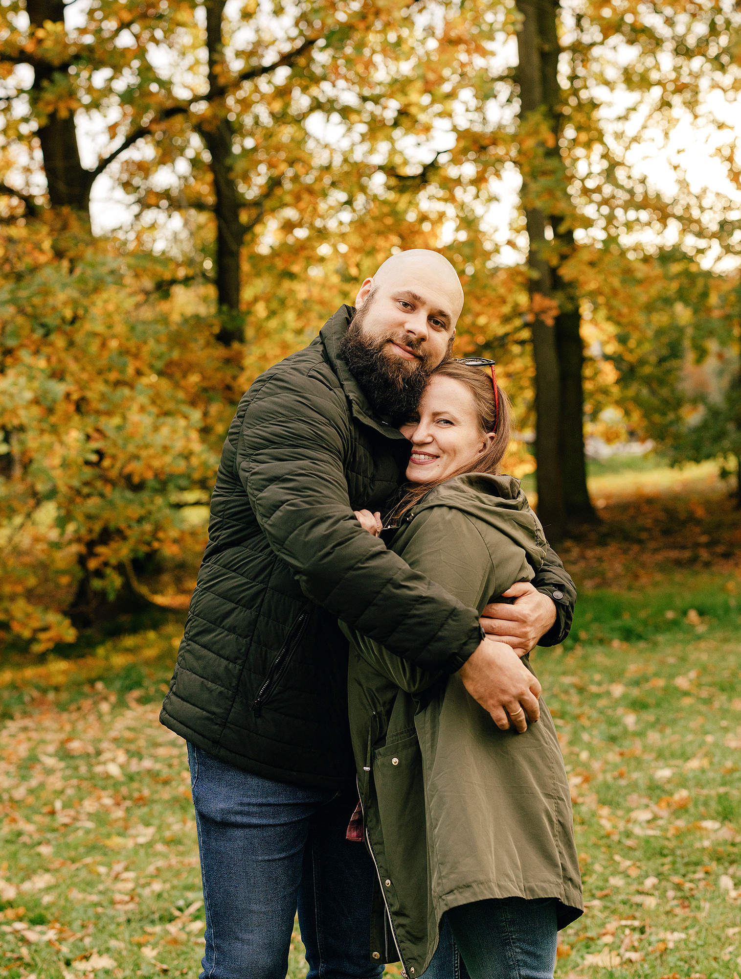 Анна с семьей в парке. Семейный и свадебный фотограф в Праге Наталья Федори