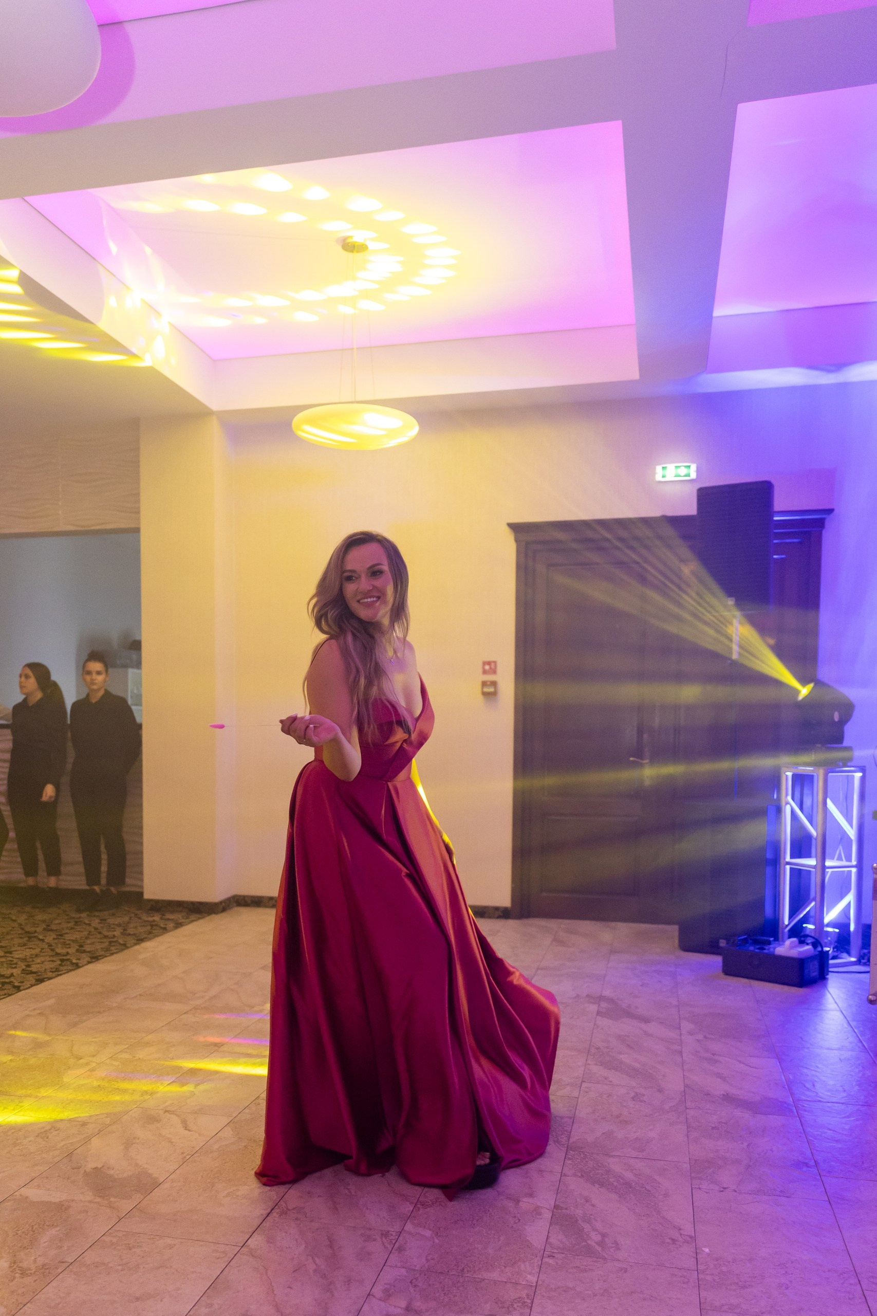 fotograf botez , fotografie botez Botoșani, fotograf Alin Chirilă, amintiri botez, fotografii botez, botez Miruna Parascheva, fotograf copii, fotografie botez în Botoșani-alt="botez , fotografie botez Alin Chirilă, amintiri botez, fotografii emoționante botez Botoșani"-- fotografii-botez-bebelus- amintiri-botez-micuț- moment-sfânt-crestinare- fotografie-emotionanta-botez- detalii-botez-bebelusi- parinti-fericiti-la-botez- fotograf-botez-profesionist- botez-in-biserica-ortodoxa- micuț-botezat-cu-emoție- zâmbete-și-lacrimi-la-botez- bebeluș-la-cristelniță- decor-botez-colorat- botez-cu-dragoste-și-credință- emotie-pura-la-botez- fotograf-botez-botosani- botez-iasi-suceava-fotograf- amintiri-nepretuite-botez-- Preotul ținându-l pe micuțul Mathias Gabriel la botez, în biserica Înălțarea Domnului, Copălău - Detalii de la botezul lui Mathias – lumânare, trusou și icoană - Familia lui Mathias Gabriel alături de micuț, în ziua botezului - Portret emoționant cu mama și bebelușul în brațe, în biserică,fotograf profesionist evenimente Botoșani, Iași, Suceava, Fălticeni, Bacău, Pașcani, Roman - AlinoFotoStudio by Alin Chirilă - servicii foto nuntă, botez, cununie, ședințe foto creative, albume personalizate, fotografii emoționante și calitative pentru cele mai importante momente din viață,fotograf nuntă Botoșani Alin Chirilă, ședință foto botez Iași - AlinoFotoStudio, servicii fotograf profesionist evenimente Suceava, fotograf cununie civilă Fălticeni - Alin Chirilă, album foto nuntă personalizat Bacău.“Bebeluș botezat în biserică, ținut în brațe de nași” • “Detaliu cu lumânarea de botez decorată cu flori albe” • “Părinți emoționați alături de copilul lor la ceremonia de botez” • “Masa festivă de botez cu decor tematic și tort personalizat” • “Momentul în care preotul toarnă apă sfințită pe fruntea bebelușului” “Bebeluș în rochie albă de botez, zâmbind în brațele mamei” • “Detaliu cu cruciulița de botez așezată pe o pernă de satin” • “Părinți și nași aprinzând lumânările în timpul ceremoniei de botez” • “Tort de botez decorat cu figurine tematice și numele copilului” • “Copil botezat dormind liniștit în pătuțul decorat festiv” • “Momentul în care preotul binecuvântează copilul în fața altarului” • “Invitați adunându-se în jurul mesei festive la petrecerea de botez” • “Bebeluș ținând în mână o jucărie personalizată primită la botez” • “Familie fericită pozând împreună după ceremonia de botez” • “Decor tematic cu baloane și flori la locația petrecerii de botez” fotograf Botoșani fotograf evenimente fotograf botez Alin Chirila fotograf alinofotostudio.fotograf botez Amelis Maria, fotografie botez Botoșani, fotograf Alin Chirilă, amintiri botez, fotografii botez, botez Amelis Maria, fotograf copii, fotografie botez în Botoșani,