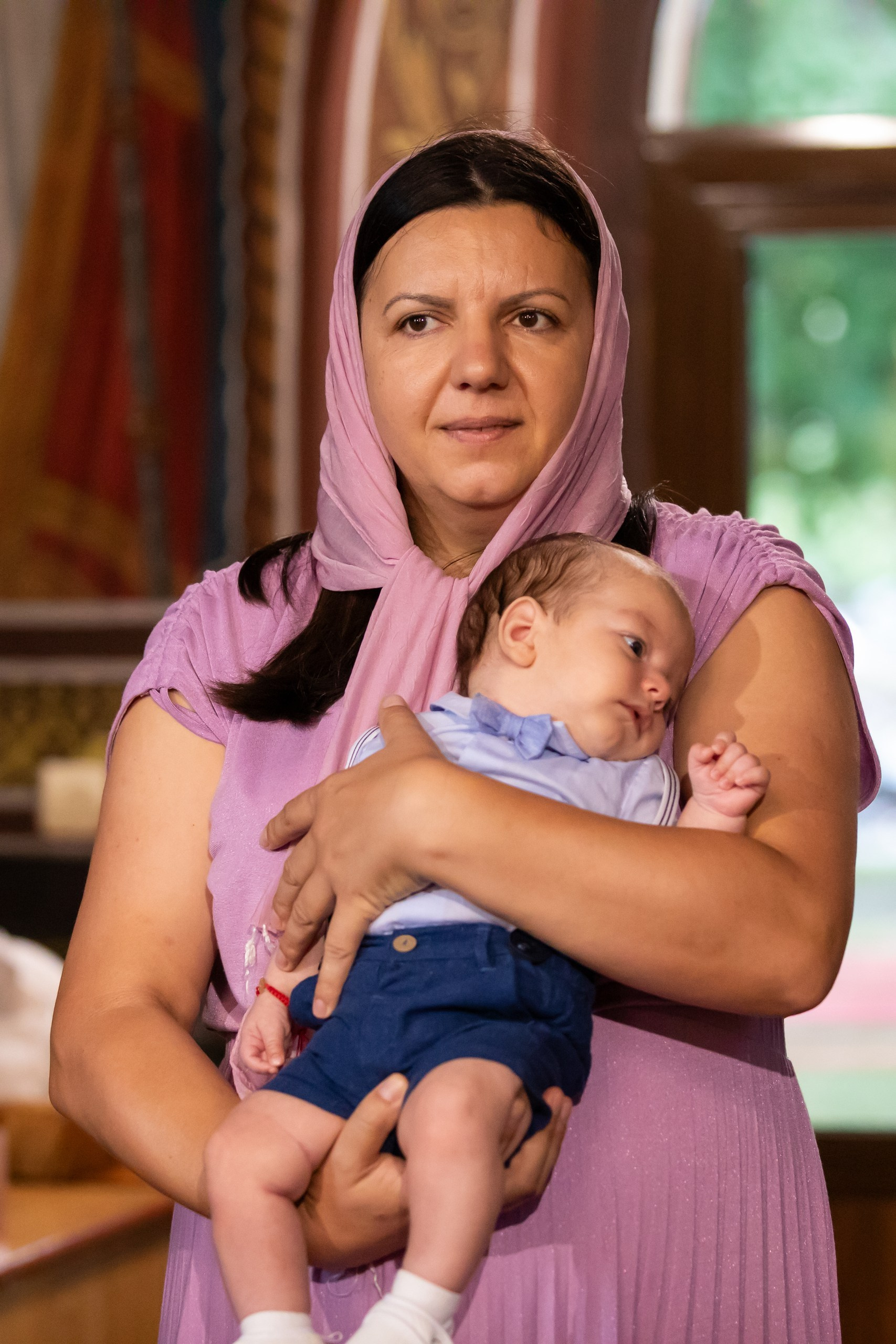 fotograf botez , fotografie botez Botoșani, fotograf Alin Chirilă, amintiri botez, fotografii botez, botez Miruna Parascheva, fotograf copii, fotografie botez în Botoșani-alt="botez , fotografie botez Alin Chirilă, amintiri botez, fotografii emoționante botez Botoșani"-- fotografii-botez-bebelus- amintiri-botez-micuț- moment-sfânt-crestinare- fotografie-emotionanta-botez- detalii-botez-bebelusi- parinti-fericiti-la-botez- fotograf-botez-profesionist- botez-in-biserica-ortodoxa- micuț-botezat-cu-emoție- zâmbete-și-lacrimi-la-botez- bebeluș-la-cristelniță- decor-botez-colorat- botez-cu-dragoste-și-credință- emotie-pura-la-botez- fotograf-botez-botosani- botez-iasi-suceava-fotograf- amintiri-nepretuite-botez-- Preotul ținându-l pe micuțul Mathias Gabriel la botez, în biserica Înălțarea Domnului, Copălău - Detalii de la botezul lui Mathias – lumânare, trusou și icoană - Familia lui Mathias Gabriel alături de micuț, în ziua botezului - Portret emoționant cu mama și bebelușul în brațe, în biserică,fotograf profesionist evenimente Botoșani, Iași, Suceava, Fălticeni, Bacău, Pașcani, Roman - AlinoFotoStudio by Alin Chirilă - servicii foto nuntă, botez, cununie, ședințe foto creative, albume personalizate, fotografii emoționante și calitative pentru cele mai importante momente din viață,fotograf nuntă Botoșani Alin Chirilă, ședință foto botez Iași - AlinoFotoStudio, servicii fotograf profesionist evenimente Suceava, fotograf cununie civilă Fălticeni - Alin Chirilă, album foto nuntă personalizat Bacău.“Bebeluș botezat în biserică, ținut în brațe de nași” • “Detaliu cu lumânarea de botez decorată cu flori albe” • “Părinți emoționați alături de copilul lor la ceremonia de botez” • “Masa festivă de botez cu decor tematic și tort personalizat” • “Momentul în care preotul toarnă apă sfințită pe fruntea bebelușului” “Bebeluș în rochie albă de botez, zâmbind în brațele mamei” • “Detaliu cu cruciulița de botez așezată pe o pernă de satin” • “Părinți și nași aprinzând lumânările în timpul ceremoniei de botez” • “Tort de botez decorat cu figurine tematice și numele copilului” • “Copil botezat dormind liniștit în pătuțul decorat festiv” • “Momentul în care preotul binecuvântează copilul în fața altarului” • “Invitați adunându-se în jurul mesei festive la petrecerea de botez” • “Bebeluș ținând în mână o jucărie personalizată primită la botez” • “Familie fericită pozând împreună după ceremonia de botez” • “Decor tematic cu baloane și flori la locația petrecerii de botez” fotograf Botoșani fotograf evenimente fotograf botez Alin Chirila fotograf alinofotostudio.fotograf botez Amelis Maria, fotografie botez Botoșani, fotograf Alin Chirilă, amintiri botez, fotografii botez, botez Amelis Maria, fotograf copii, fotografie botez în Botoșani,