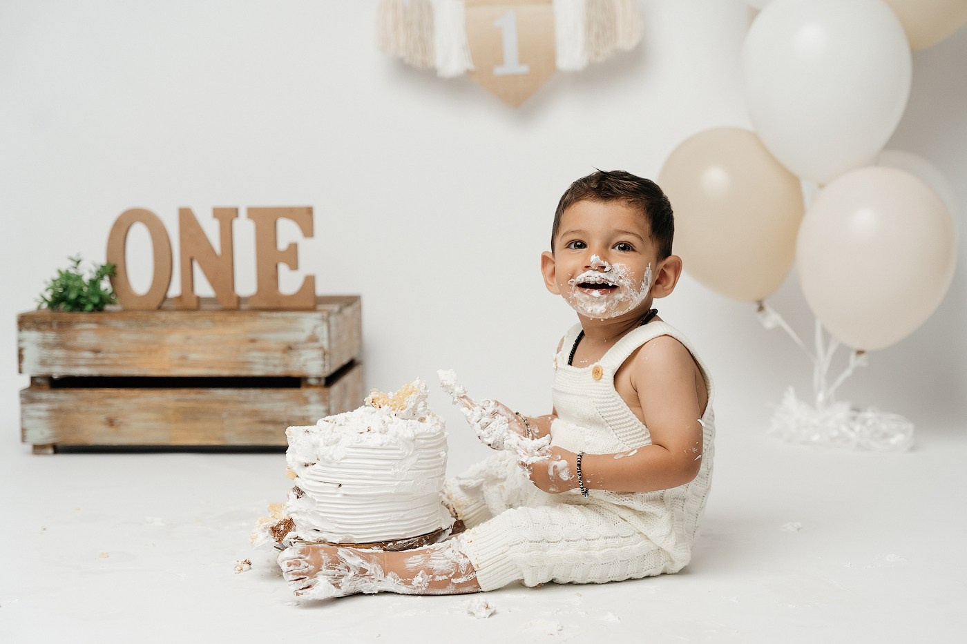 Cake smash session price guide. Newborn and family photographer. Hills District. Sydney