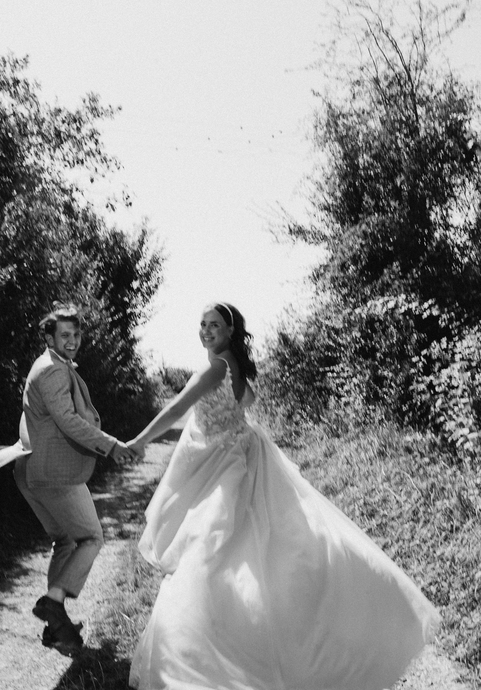 Hochzeitsreportage in Würzburg – Natürliche und ungestellte Momente der Liebe am Hochzeitstag von Shakira & Pirmin.