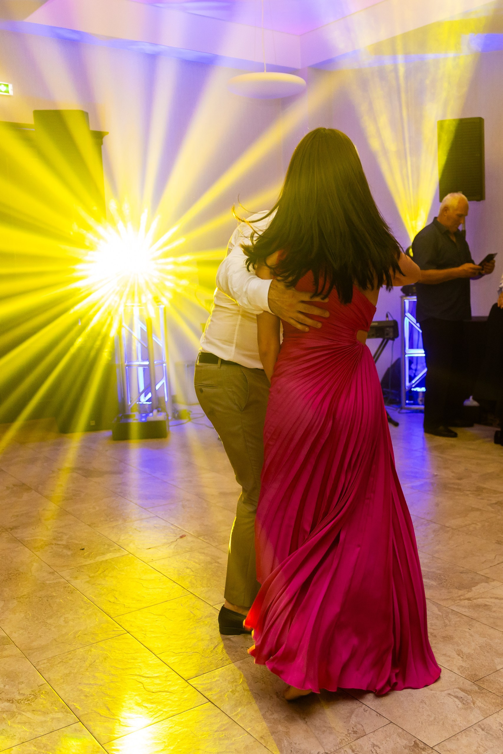 fotograf botez , fotografie botez Botoșani, fotograf Alin Chirilă, amintiri botez, fotografii botez, botez Miruna Parascheva, fotograf copii, fotografie botez în Botoșani-alt="botez , fotografie botez Alin Chirilă, amintiri botez, fotografii emoționante botez Botoșani"-- fotografii-botez-bebelus- amintiri-botez-micuț- moment-sfânt-crestinare- fotografie-emotionanta-botez- detalii-botez-bebelusi- parinti-fericiti-la-botez- fotograf-botez-profesionist- botez-in-biserica-ortodoxa- micuț-botezat-cu-emoție- zâmbete-și-lacrimi-la-botez- bebeluș-la-cristelniță- decor-botez-colorat- botez-cu-dragoste-și-credință- emotie-pura-la-botez- fotograf-botez-botosani- botez-iasi-suceava-fotograf- amintiri-nepretuite-botez-- Preotul ținându-l pe micuțul Mathias Gabriel la botez, în biserica Înălțarea Domnului, Copălău - Detalii de la botezul lui Mathias – lumânare, trusou și icoană - Familia lui Mathias Gabriel alături de micuț, în ziua botezului - Portret emoționant cu mama și bebelușul în brațe, în biserică,fotograf profesionist evenimente Botoșani, Iași, Suceava, Fălticeni, Bacău, Pașcani, Roman - AlinoFotoStudio by Alin Chirilă - servicii foto nuntă, botez, cununie, ședințe foto creative, albume personalizate, fotografii emoționante și calitative pentru cele mai importante momente din viață,fotograf nuntă Botoșani Alin Chirilă, ședință foto botez Iași - AlinoFotoStudio, servicii fotograf profesionist evenimente Suceava, fotograf cununie civilă Fălticeni - Alin Chirilă, album foto nuntă personalizat Bacău.“Bebeluș botezat în biserică, ținut în brațe de nași” • “Detaliu cu lumânarea de botez decorată cu flori albe” • “Părinți emoționați alături de copilul lor la ceremonia de botez” • “Masa festivă de botez cu decor tematic și tort personalizat” • “Momentul în care preotul toarnă apă sfințită pe fruntea bebelușului” “Bebeluș în rochie albă de botez, zâmbind în brațele mamei” • “Detaliu cu cruciulița de botez așezată pe o pernă de satin” • “Părinți și nași aprinzând lumânările în timpul ceremoniei de botez” • “Tort de botez decorat cu figurine tematice și numele copilului” • “Copil botezat dormind liniștit în pătuțul decorat festiv” • “Momentul în care preotul binecuvântează copilul în fața altarului” • “Invitați adunându-se în jurul mesei festive la petrecerea de botez” • “Bebeluș ținând în mână o jucărie personalizată primită la botez” • “Familie fericită pozând împreună după ceremonia de botez” • “Decor tematic cu baloane și flori la locația petrecerii de botez” fotograf Botoșani fotograf evenimente fotograf botez Alin Chirila fotograf alinofotostudio.fotograf botez Amelis Maria, fotografie botez Botoșani, fotograf Alin Chirilă, amintiri botez, fotografii botez, botez Amelis Maria, fotograf copii, fotografie botez în Botoșani,