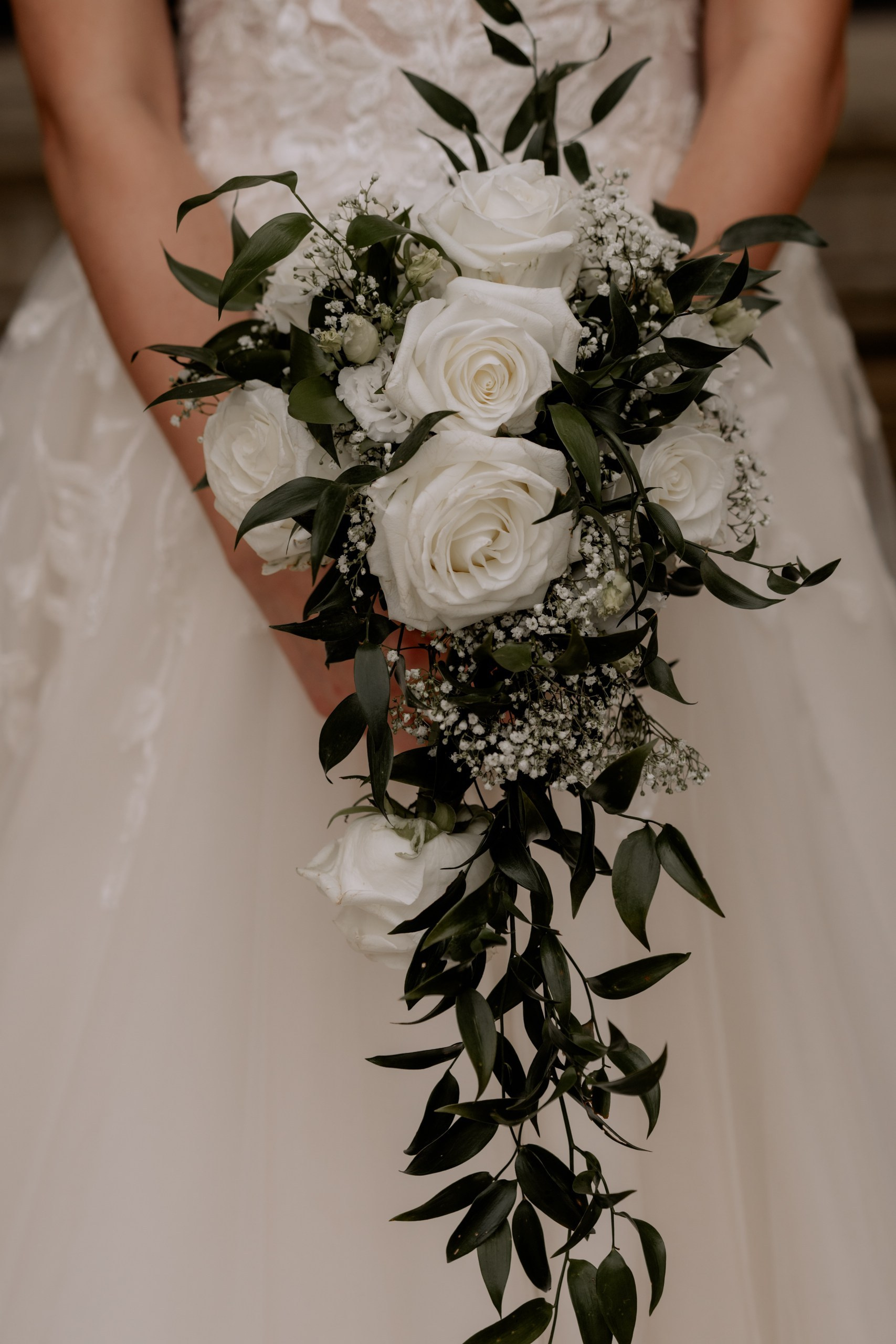 Chom & Kevin | Romantische Hochzeitsbilder in Würzburg – Hochzeitsfotografin Anna Saribekyan. Anna Saribekyan – Beste Hochzeitsfotografin in Würzburg, Top 10 in Deutschland