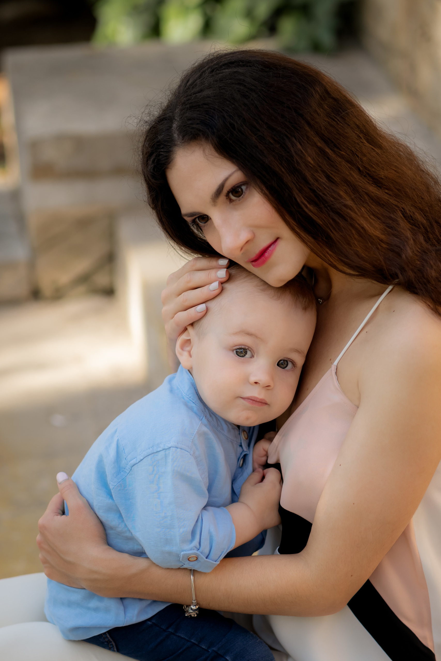 Mama und Sohn Fotoshooting in Palma de Mallorca. Deine Fotografin auf Mallorca für Familien und Business