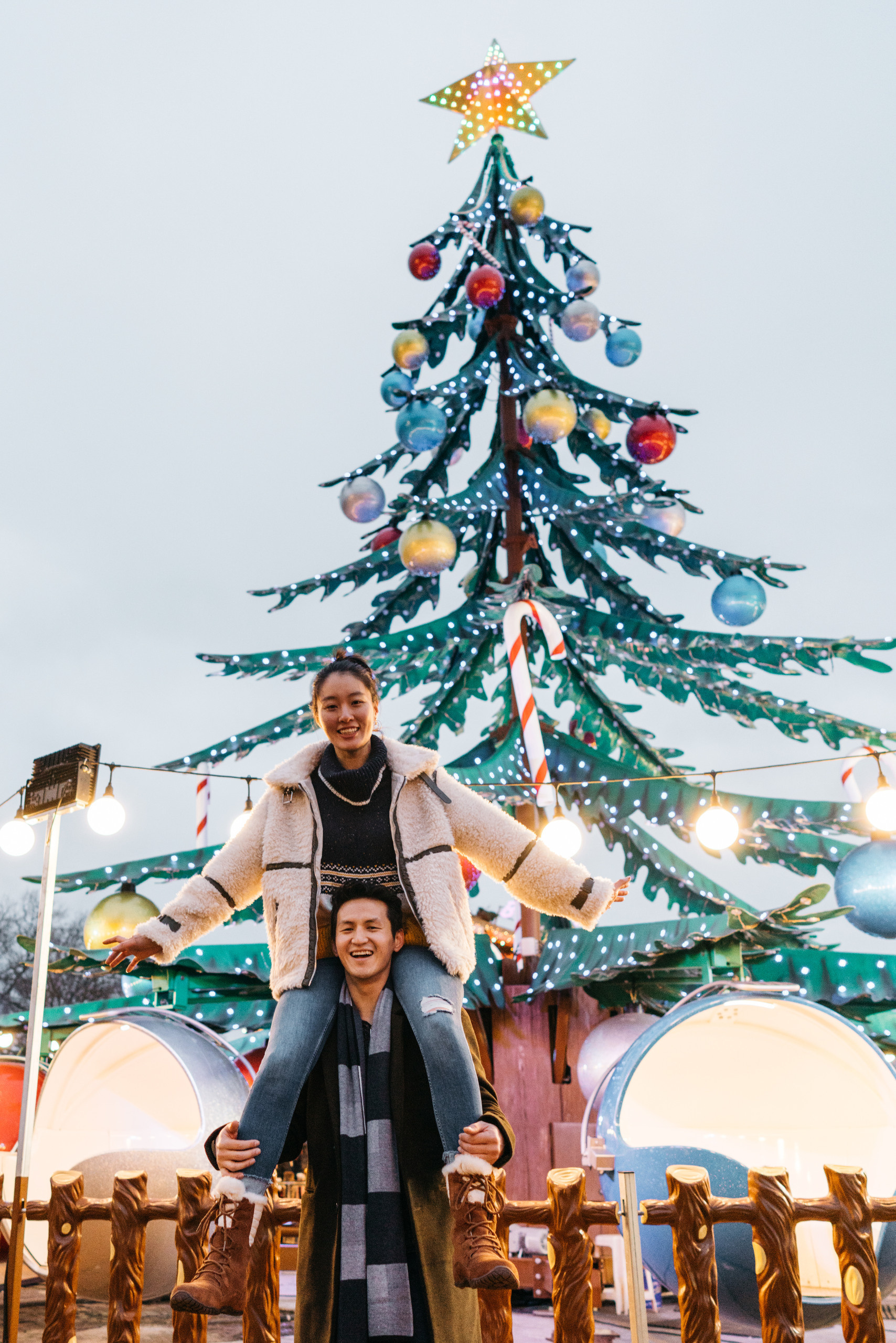 Top 3 CHRISTMAS Markets that you should include in your photo route. London portrait and family photographer