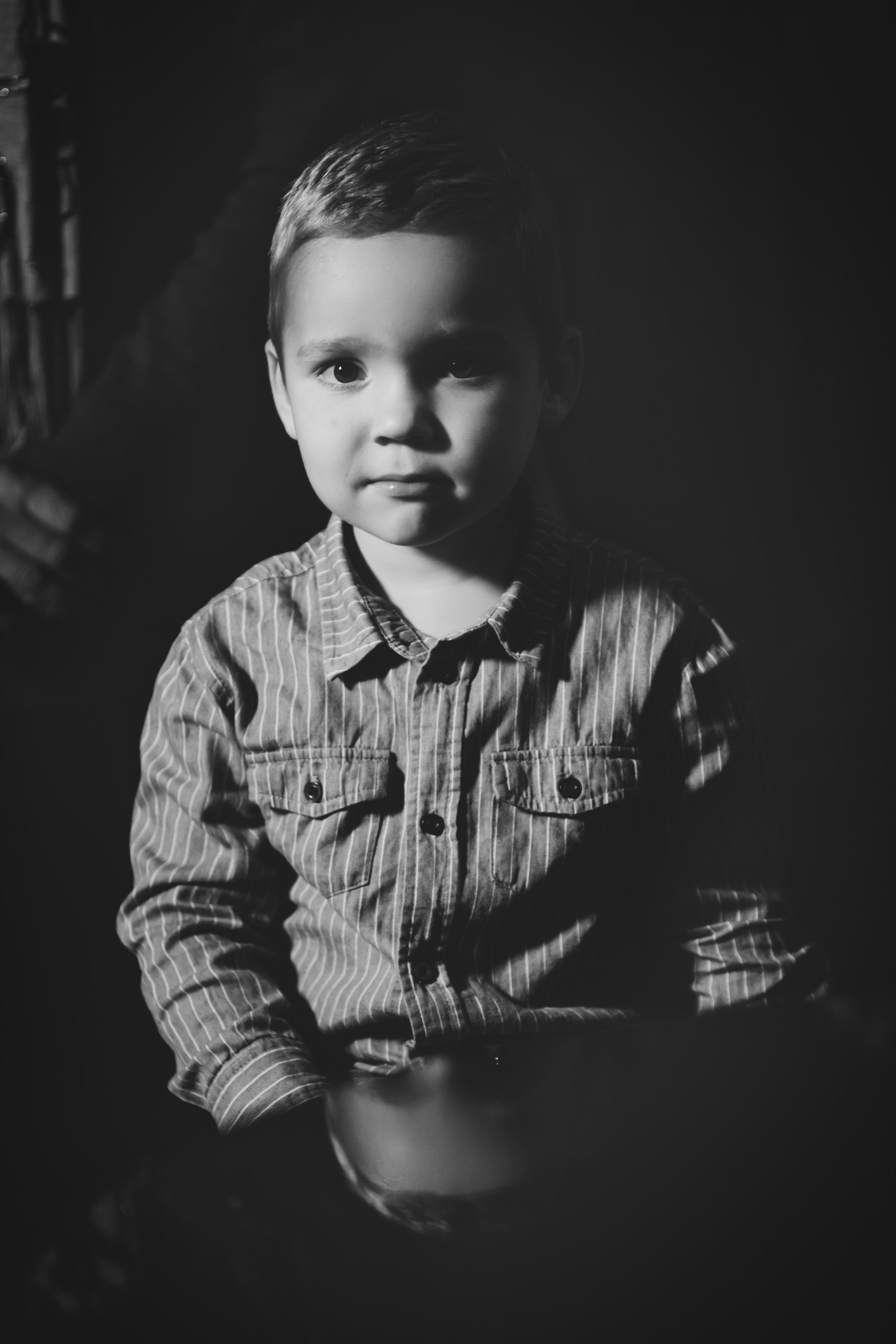 fotograf botez , fotografie botez Botoșani, fotograf Alin Chirilă, amintiri botez, fotografii botez, botez Miruna Parascheva, fotograf copii, fotografie botez în Botoșani-alt="botez , fotografie botez Alin Chirilă, amintiri botez, fotografii emoționante botez Botoșani"-- fotografii-botez-bebelus- amintiri-botez-micuț- moment-sfânt-crestinare- fotografie-emotionanta-botez- detalii-botez-bebelusi- parinti-fericiti-la-botez- fotograf-botez-profesionist- botez-in-biserica-ortodoxa- micuț-botezat-cu-emoție- zâmbete-și-lacrimi-la-botez- bebeluș-la-cristelniță- decor-botez-colorat- botez-cu-dragoste-și-credință- emotie-pura-la-botez- fotograf-botez-botosani- botez-iasi-suceava-fotograf- amintiri-nepretuite-botez-- Preotul ținându-l pe micuțul Mathias Gabriel la botez, în biserica Înălțarea Domnului, Copălău - Detalii de la botezul lui Mathias – lumânare, trusou și icoană - Familia lui Mathias Gabriel alături de micuț, în ziua botezului - Portret emoționant cu mama și bebelușul în brațe, în biserică,fotograf profesionist evenimente Botoșani, Iași, Suceava, Fălticeni, Bacău, Pașcani, Roman - AlinoFotoStudio by Alin Chirilă - servicii foto nuntă, botez, cununie, ședințe foto creative, albume personalizate, fotografii emoționante și calitative pentru cele mai importante momente din viață,fotograf nuntă Botoșani Alin Chirilă, ședință foto botez Iași - AlinoFotoStudio, servicii fotograf profesionist evenimente Suceava, fotograf cununie civilă Fălticeni - Alin Chirilă, album foto nuntă personalizat Bacău.“Bebeluș botezat în biserică, ținut în brațe de nași” • “Detaliu cu lumânarea de botez decorată cu flori albe” • “Părinți emoționați alături de copilul lor la ceremonia de botez” • “Masa festivă de botez cu decor tematic și tort personalizat” • “Momentul în care preotul toarnă apă sfințită pe fruntea bebelușului” “Bebeluș în rochie albă de botez, zâmbind în brațele mamei” • “Detaliu cu cruciulița de botez așezată pe o pernă de satin” • “Părinți și nași aprinzând lumânările în timpul ceremoniei de botez” • “Tort de botez decorat cu figurine tematice și numele copilului” • “Copil botezat dormind liniștit în pătuțul decorat festiv” • “Momentul în care preotul binecuvântează copilul în fața altarului” • “Invitați adunându-se în jurul mesei festive la petrecerea de botez” • “Bebeluș ținând în mână o jucărie personalizată primită la botez” • “Familie fericită pozând împreună după ceremonia de botez” • “Decor tematic cu baloane și flori la locația petrecerii de botez” fotograf Botoșani fotograf evenimente fotograf botez Alin Chirila fotograf alinofotostudio.fotograf botez Amelis Maria, fotografie botez Botoșani, fotograf Alin Chirilă, amintiri botez, fotografii botez, botez Amelis Maria, fotograf copii, fotografie botez în Botoșani,