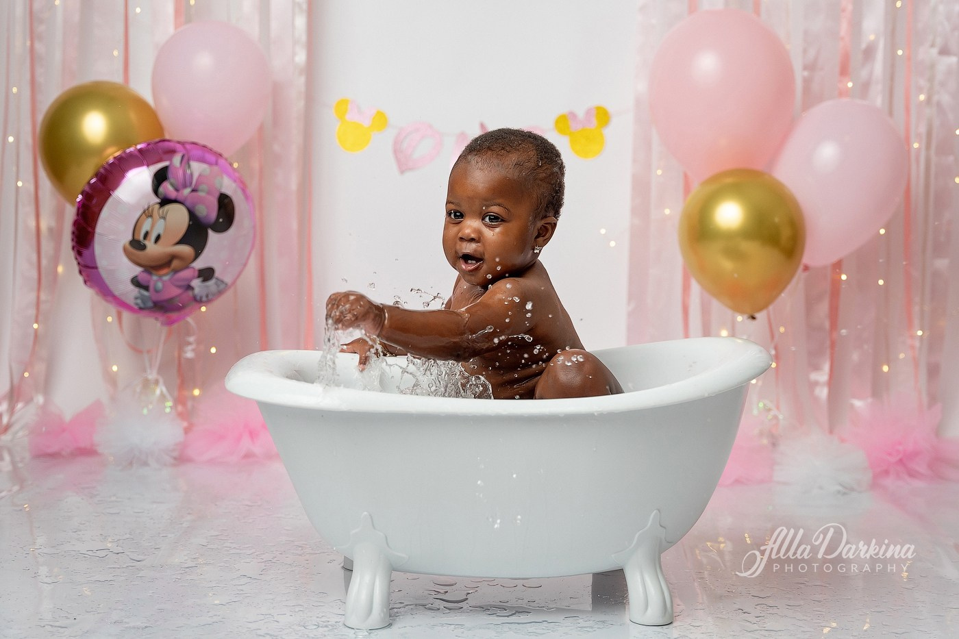 Cake smash session price guide. Newborn and family photographer. Hills District. Sydney