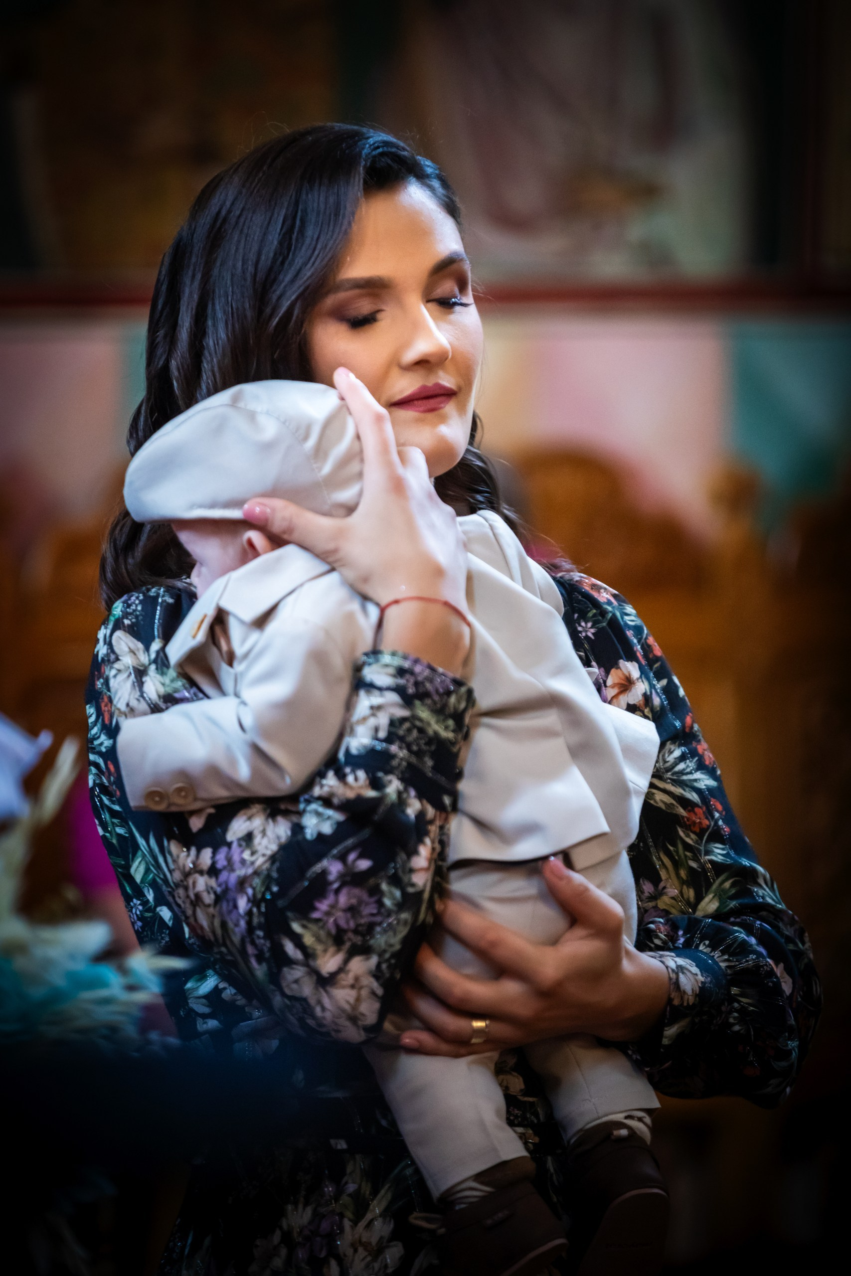 fotograf botez , fotografie botez Botoșani, fotograf Alin Chirilă, amintiri botez, fotografii botez, botez Miruna Parascheva, fotograf copii, fotografie botez în Botoșani-alt="botez , fotografie botez Alin Chirilă, amintiri botez, fotografii emoționante botez Botoșani"-- fotografii-botez-bebelus- amintiri-botez-micuț- moment-sfânt-crestinare- fotografie-emotionanta-botez- detalii-botez-bebelusi- parinti-fericiti-la-botez- fotograf-botez-profesionist- botez-in-biserica-ortodoxa- micuț-botezat-cu-emoție- zâmbete-și-lacrimi-la-botez- bebeluș-la-cristelniță- decor-botez-colorat- botez-cu-dragoste-și-credință- emotie-pura-la-botez- fotograf-botez-botosani- botez-iasi-suceava-fotograf- amintiri-nepretuite-botez-- Preotul ținându-l pe micuțul Mathias Gabriel la botez, în biserica Înălțarea Domnului, Copălău - Detalii de la botezul lui Mathias – lumânare, trusou și icoană - Familia lui Mathias Gabriel alături de micuț, în ziua botezului - Portret emoționant cu mama și bebelușul în brațe, în biserică,fotograf profesionist evenimente Botoșani, Iași, Suceava, Fălticeni, Bacău, Pașcani, Roman - AlinoFotoStudio by Alin Chirilă - servicii foto nuntă, botez, cununie, ședințe foto creative, albume personalizate, fotografii emoționante și calitative pentru cele mai importante momente din viață,fotograf nuntă Botoșani Alin Chirilă, ședință foto botez Iași - AlinoFotoStudio, servicii fotograf profesionist evenimente Suceava, fotograf cununie civilă Fălticeni - Alin Chirilă, album foto nuntă personalizat Bacău.“Bebeluș botezat în biserică, ținut în brațe de nași” • “Detaliu cu lumânarea de botez decorată cu flori albe” • “Părinți emoționați alături de copilul lor la ceremonia de botez” • “Masa festivă de botez cu decor tematic și tort personalizat” • “Momentul în care preotul toarnă apă sfințită pe fruntea bebelușului” “Bebeluș în rochie albă de botez, zâmbind în brațele mamei” • “Detaliu cu cruciulița de botez așezată pe o pernă de satin” • “Părinți și nași aprinzând lumânările în timpul ceremoniei de botez” • “Tort de botez decorat cu figurine tematice și numele copilului” • “Copil botezat dormind liniștit în pătuțul decorat festiv” • “Momentul în care preotul binecuvântează copilul în fața altarului” • “Invitați adunându-se în jurul mesei festive la petrecerea de botez” • “Bebeluș ținând în mână o jucărie personalizată primită la botez” • “Familie fericită pozând împreună după ceremonia de botez” • “Decor tematic cu baloane și flori la locația petrecerii de botez” fotograf Botoșani fotograf evenimente fotograf botez Alin Chirila fotograf alinofotostudio.fotograf botez Amelis Maria, fotografie botez Botoșani, fotograf Alin Chirilă, amintiri botez, fotografii botez, botez Amelis Maria, fotograf copii, fotografie botez în Botoșani,
