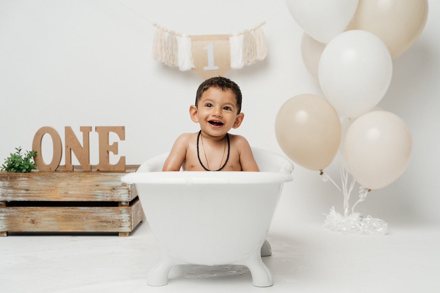 Cake smash session price guide. Newborn and family photographer. Hills District. Sydney