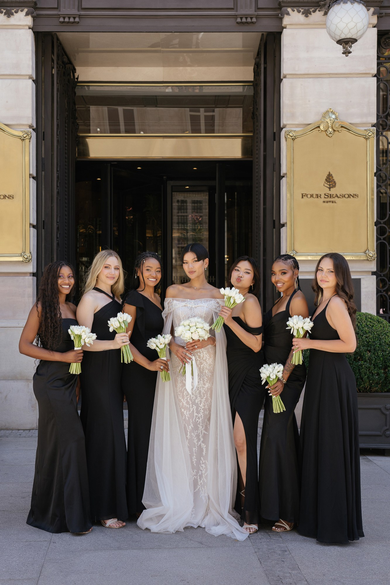 Wedding in famous Four Seasons Hotel, Madrid. Wedding photographer videographer Spain