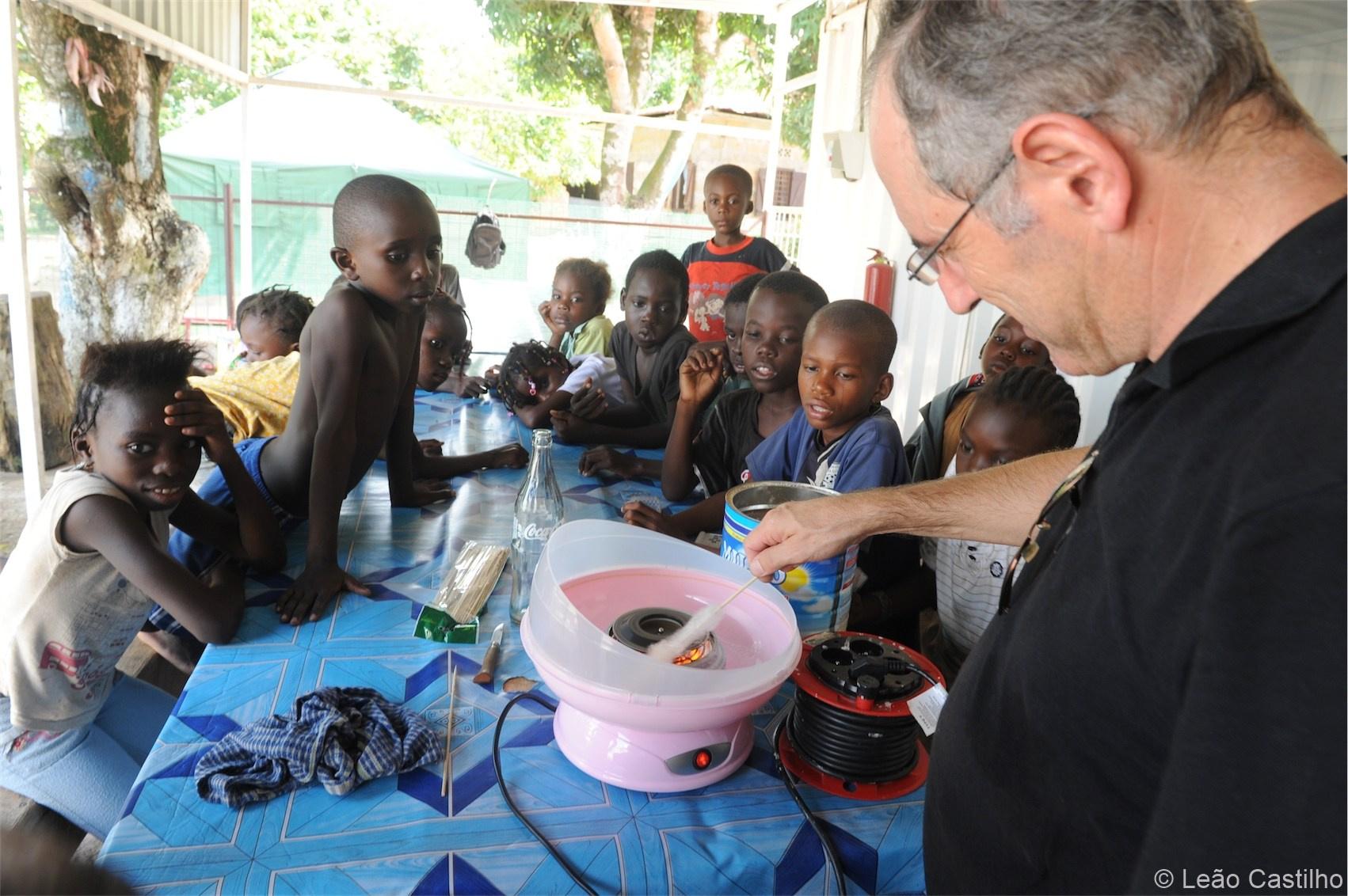 Photos of volunteer work in Congo. Simbahalu