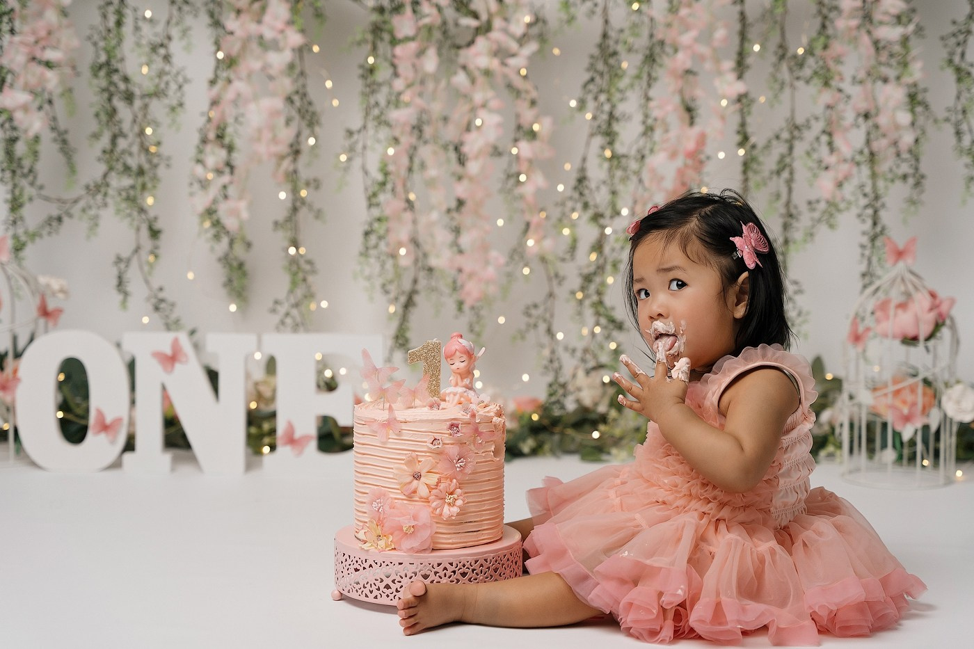 Cake smash session price guide. Newborn and family photographer. Hills District. Sydney