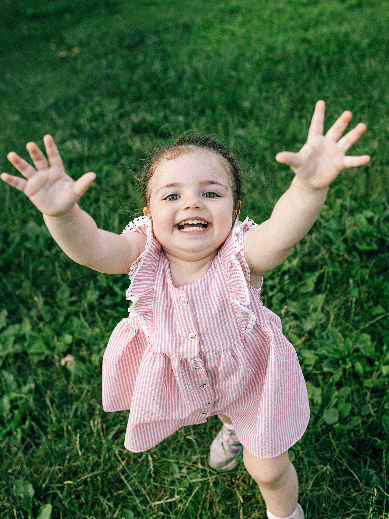 Семья в летнем парке. Прага. Семейный и свадебный фотограф в Праге Наталья Федори