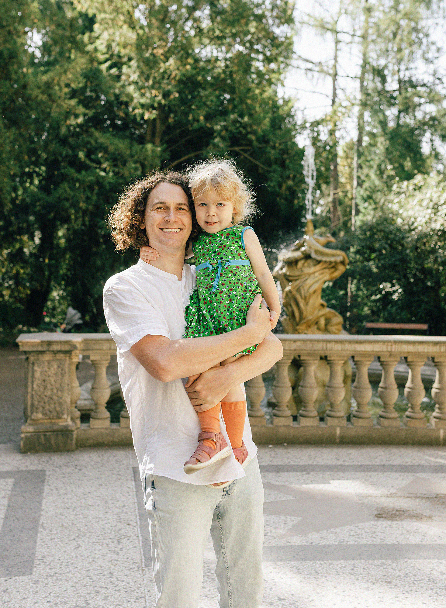 Летняя фотосессия семьи в парке. Прага. Family and wedding photographer in Prague Natalia Fedori