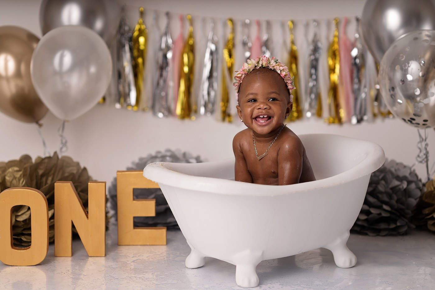Cake smash session price guide. Newborn and family photographer. Hills District. Sydney