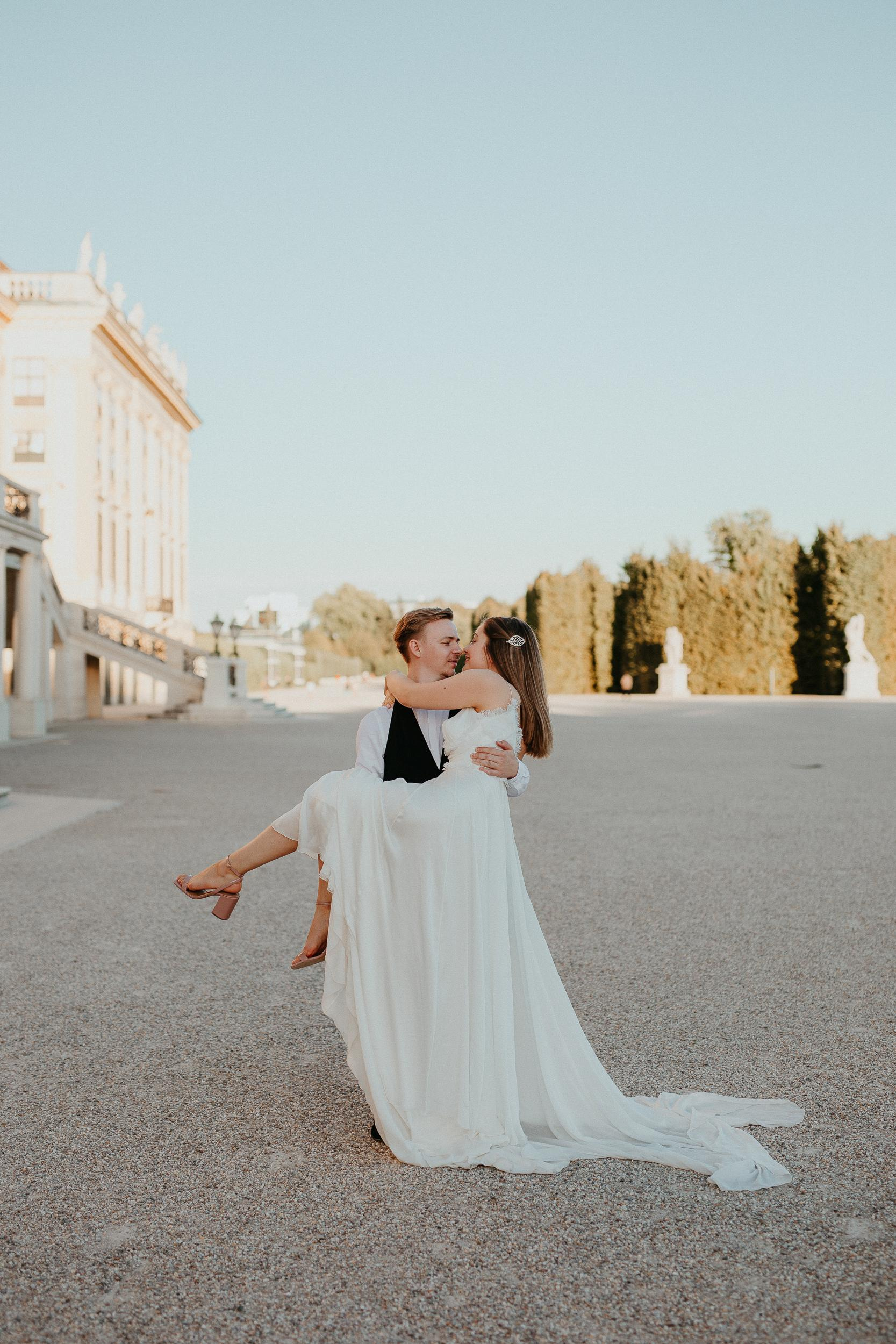 Elopement in Vienna Austria Schönbrunn palace. Iceland elopement photo and video | Nikolaichik Photo