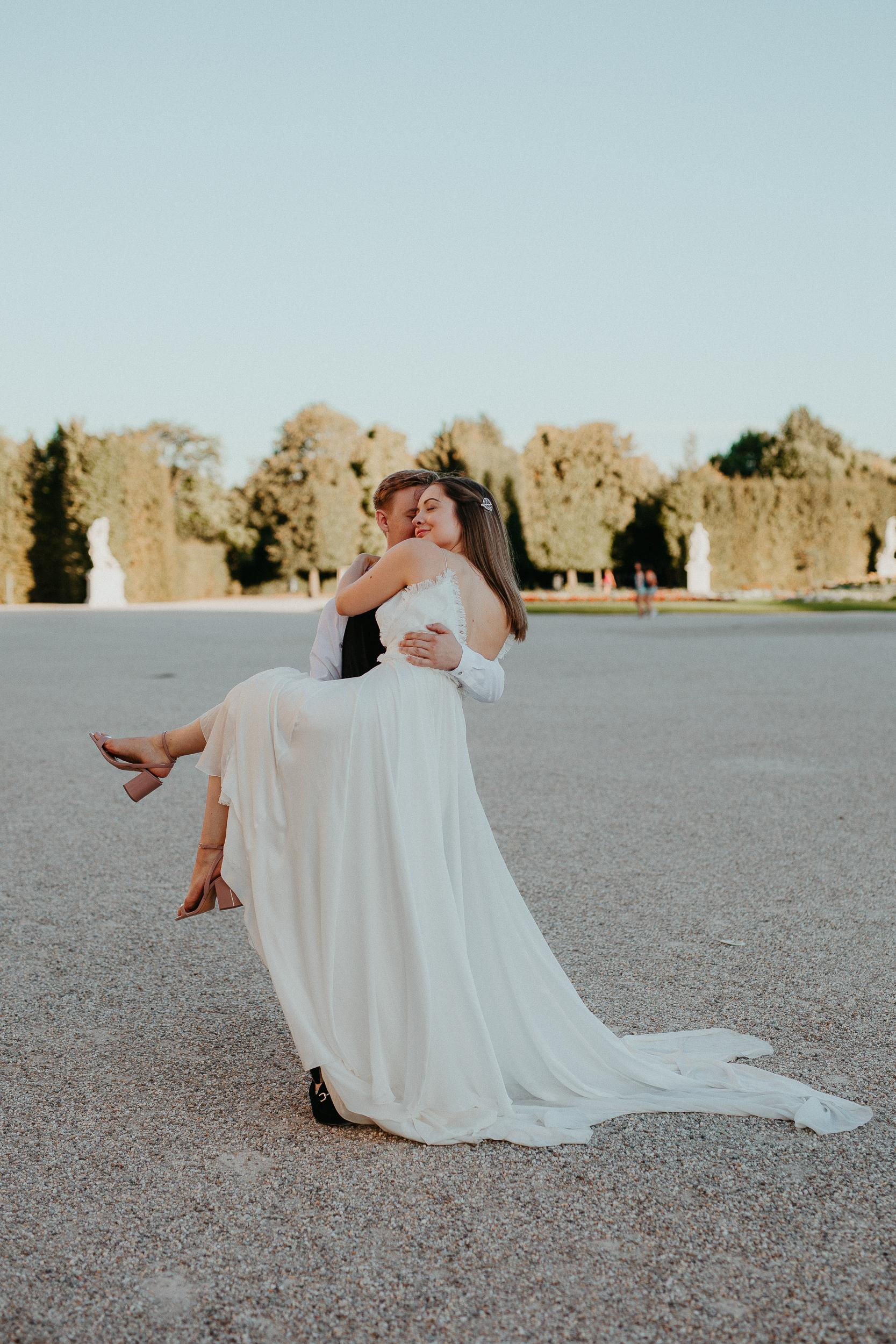 Elopement in Vienna Austria Schönbrunn palace. Iceland elopement photo and video | Nikolaichik Photo