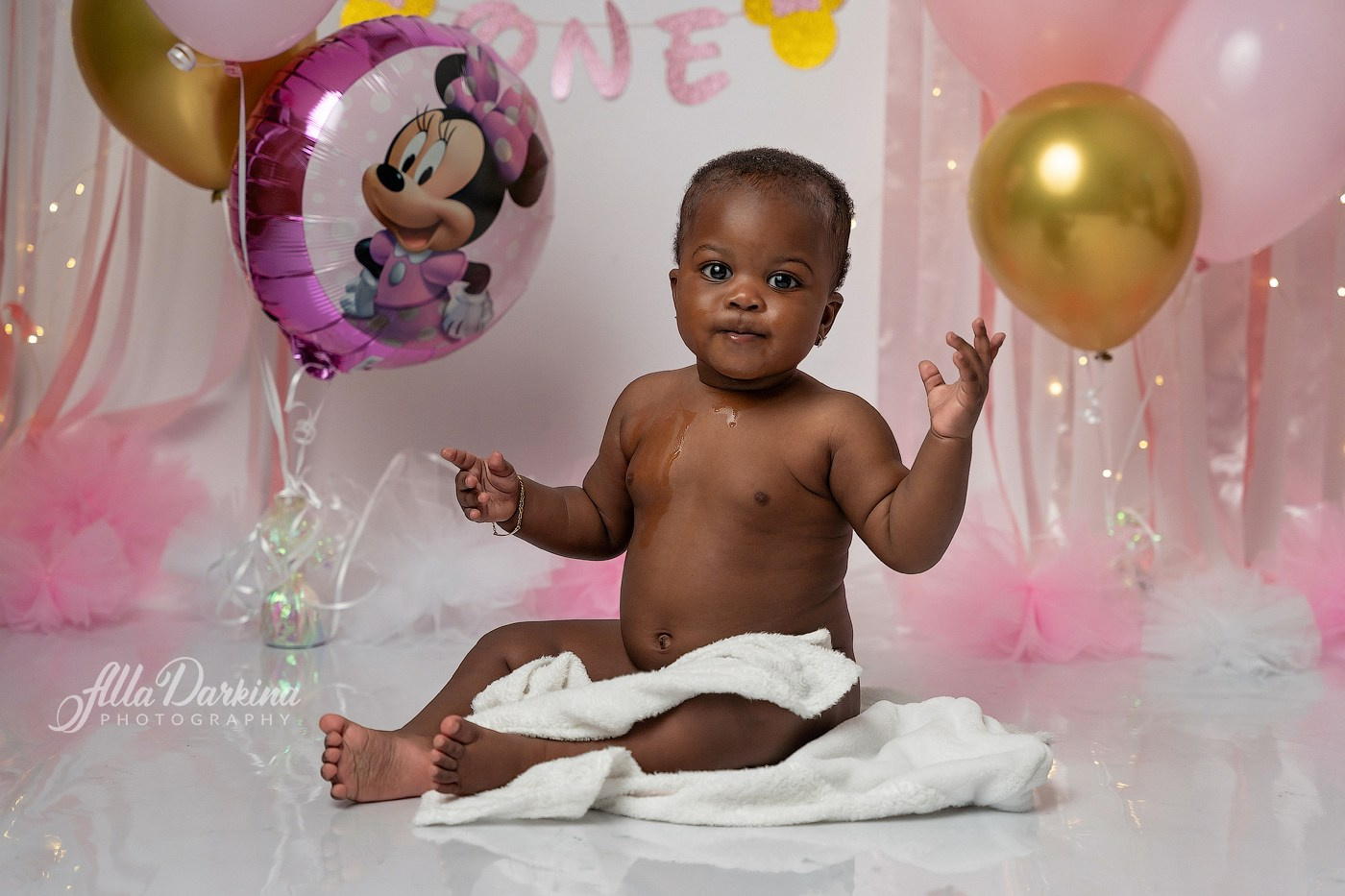 Cake smash session price guide. Newborn and family photographer. Hills District. Sydney
