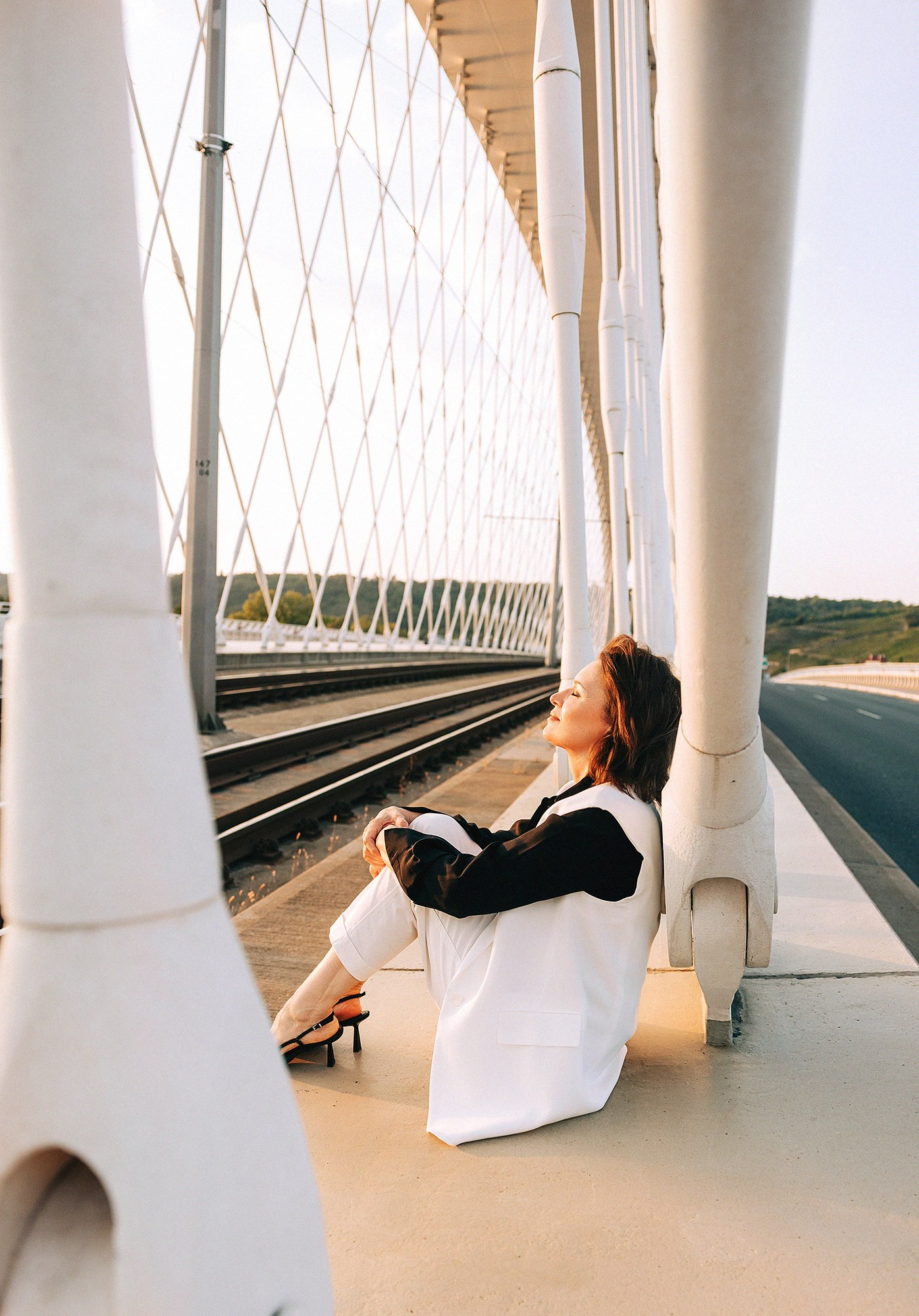 Elena in Troja bridge. Rodinný a svatební fotograf v Praze