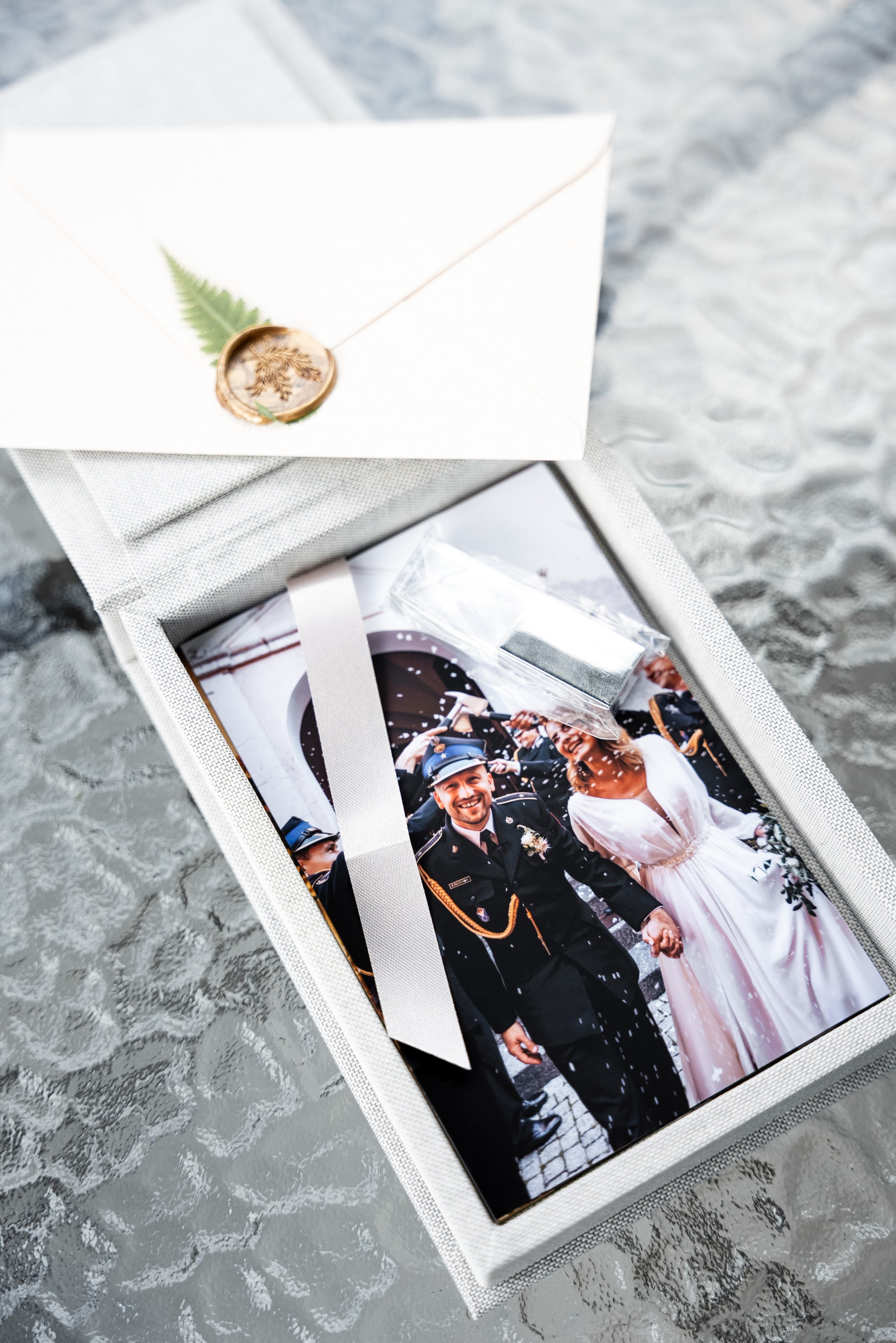 Oferta. SL Wedding Photo: ponadczasowa 💍 fotografia ślubna | Wrocław & Europa