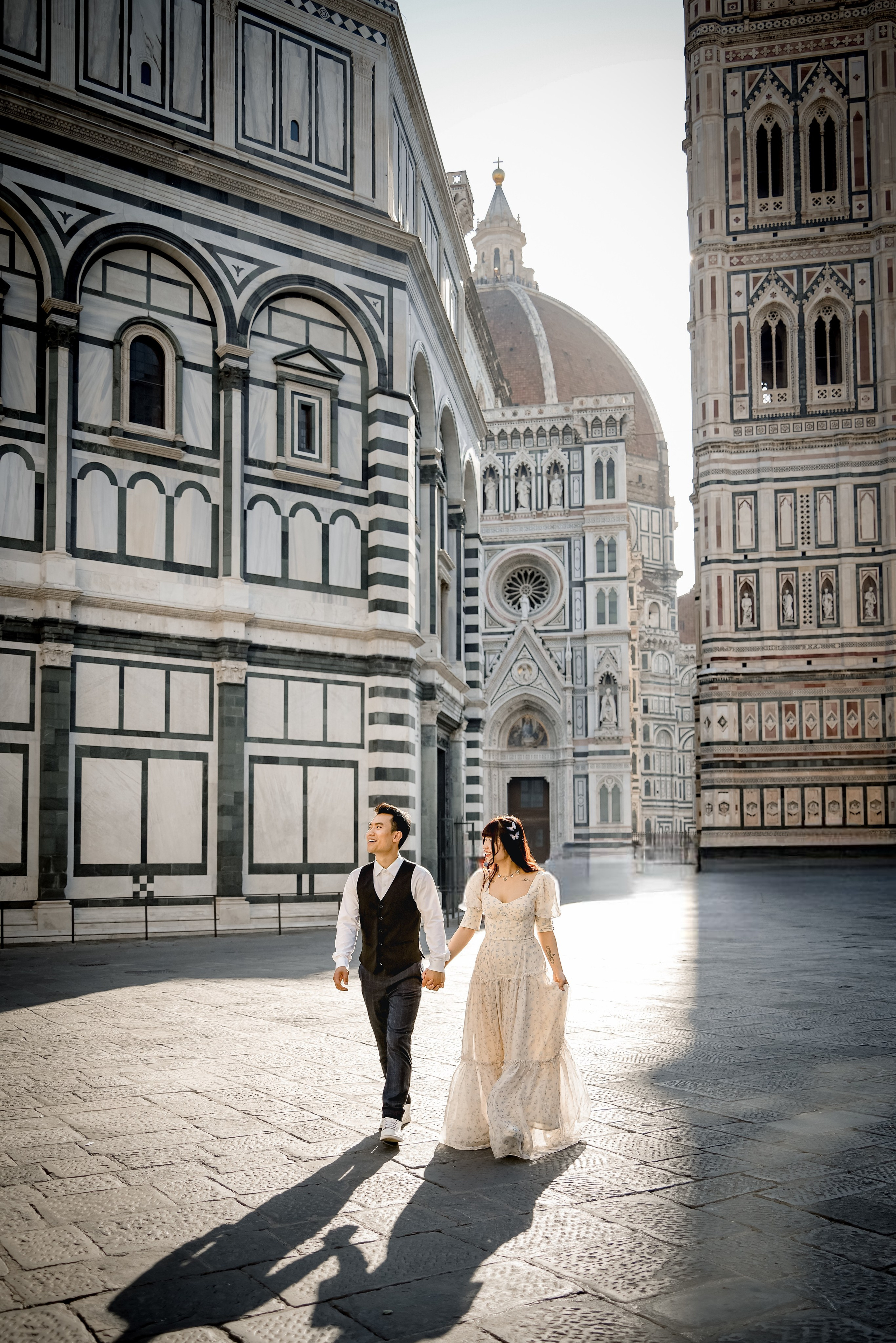 Classic Photoshoot Duomo & pz Michelangelo. Wedding Photographer in Italy