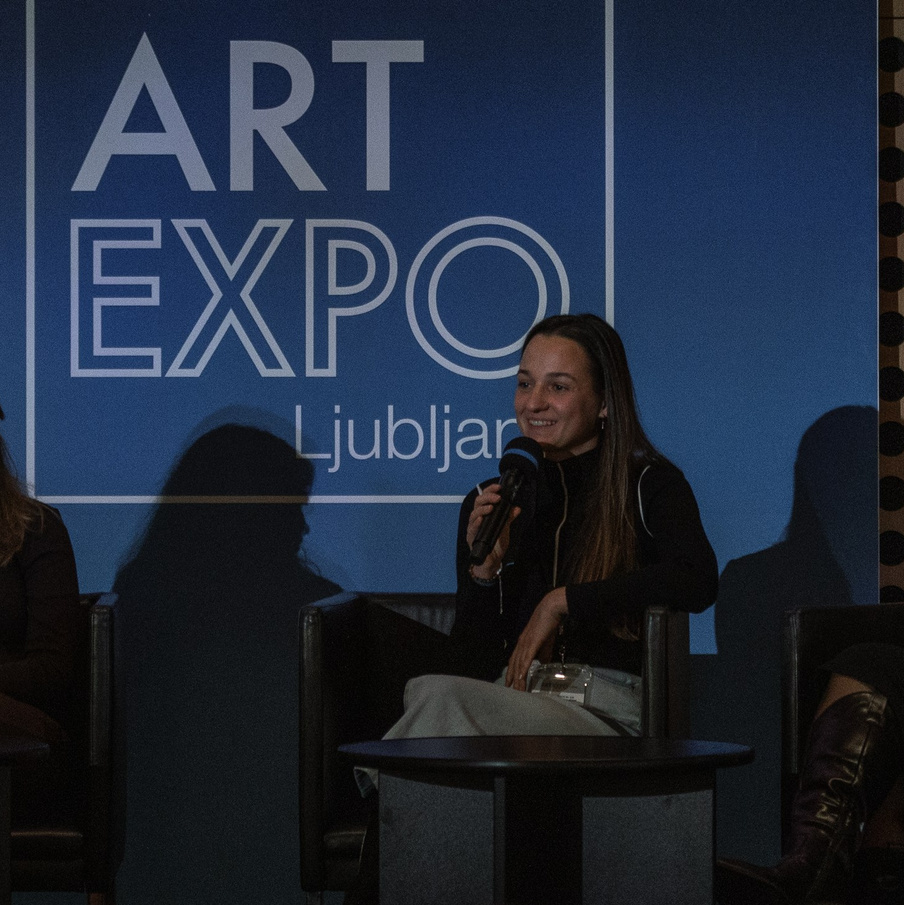 ABOUT. Dana Lišková — Empathetic Photographer | Introspective Artist |Neurodivergent Coach | Founder of Artepy.cz