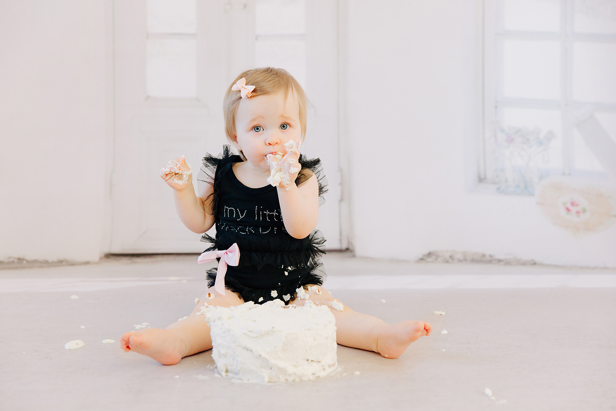 lapsikuvaus Espoo, lapsikuvaaja Kirkkonummi, lapsikuvaus Turku, kakun murskaus kuvuas, smash the cake