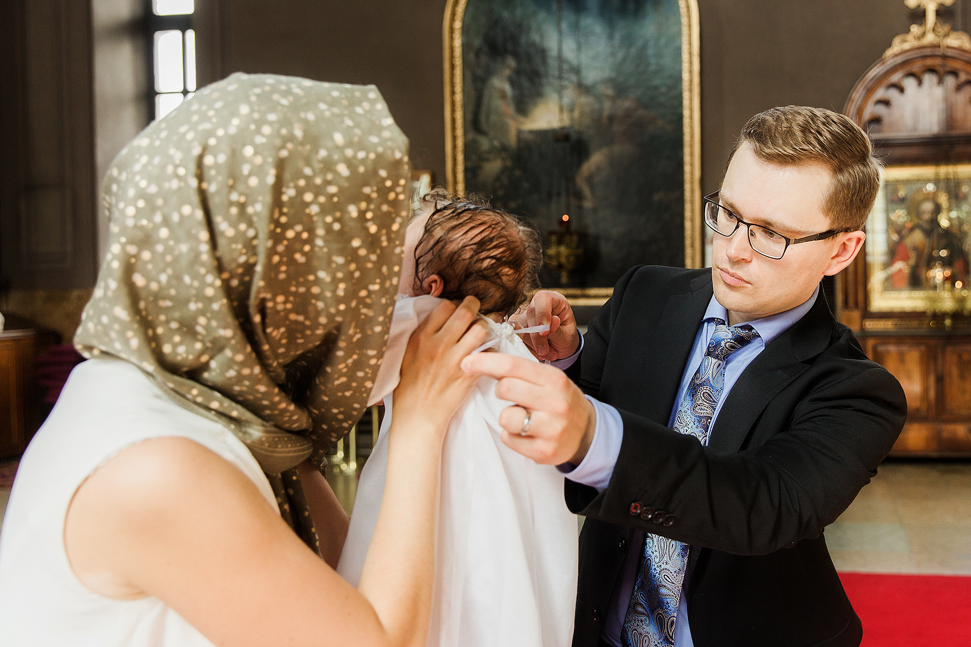 Ristiäisten kuvaus Helsinki, kastajaiset, kastetilaisuus Helsingissä