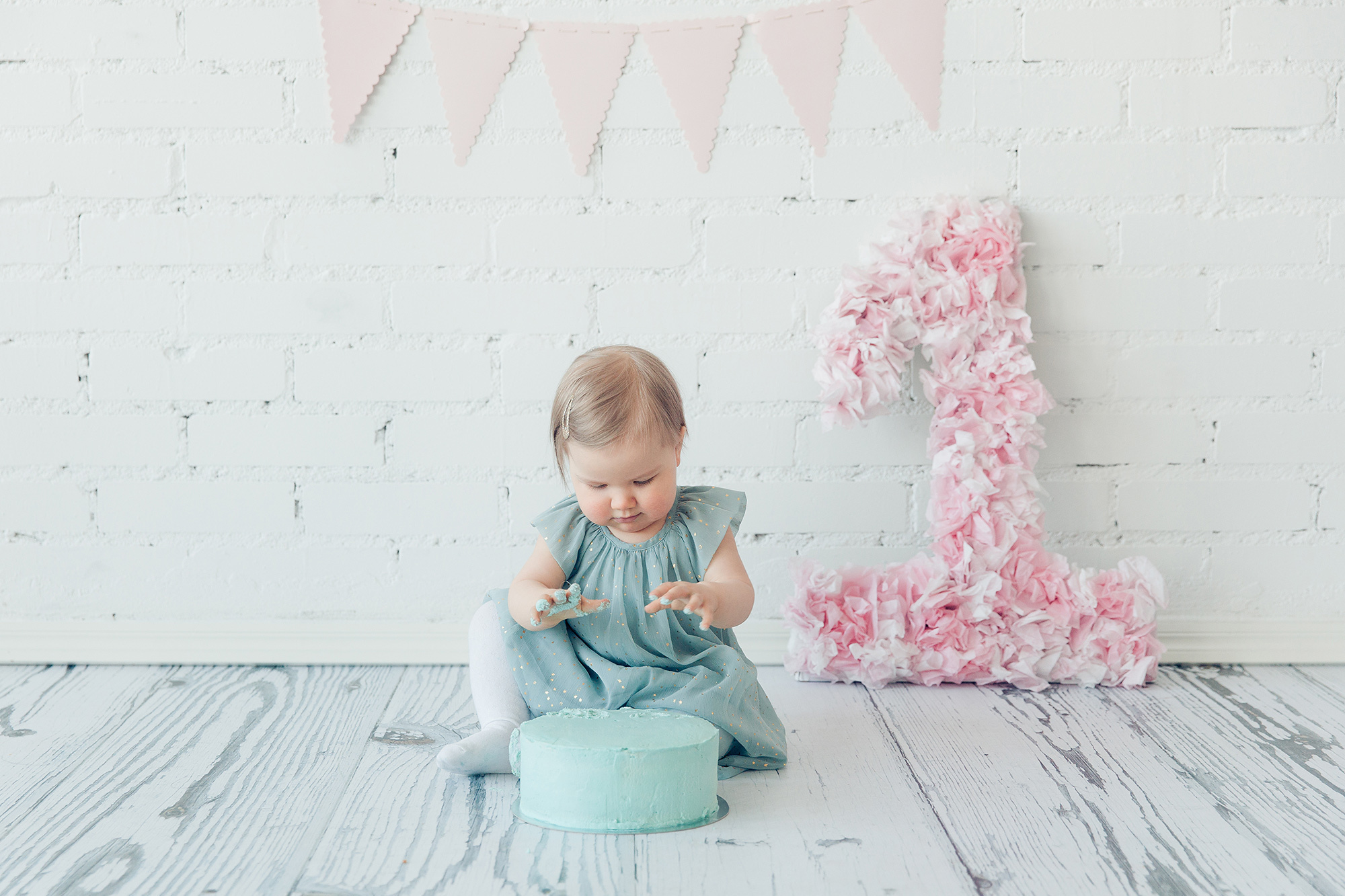 Smash the Cake – Yksivuotiskuvaus ja tuhottu kakku