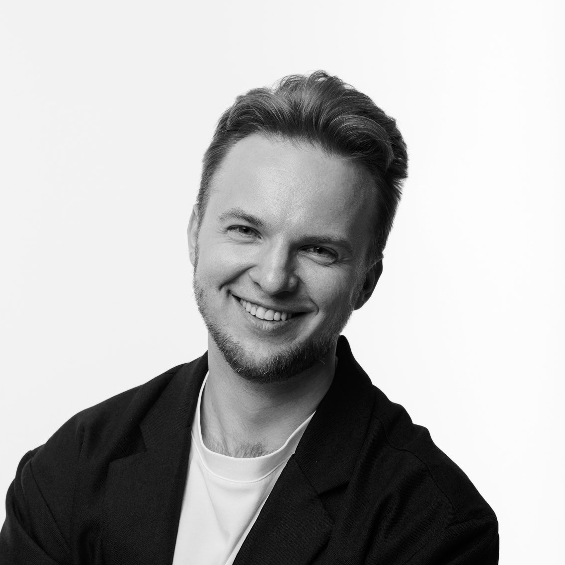 Model Tests in Milan — Professional Portfolio Sessions for Models. Dmitrii Shmatov — High-End Portrait & Fashion Photographer in Milan