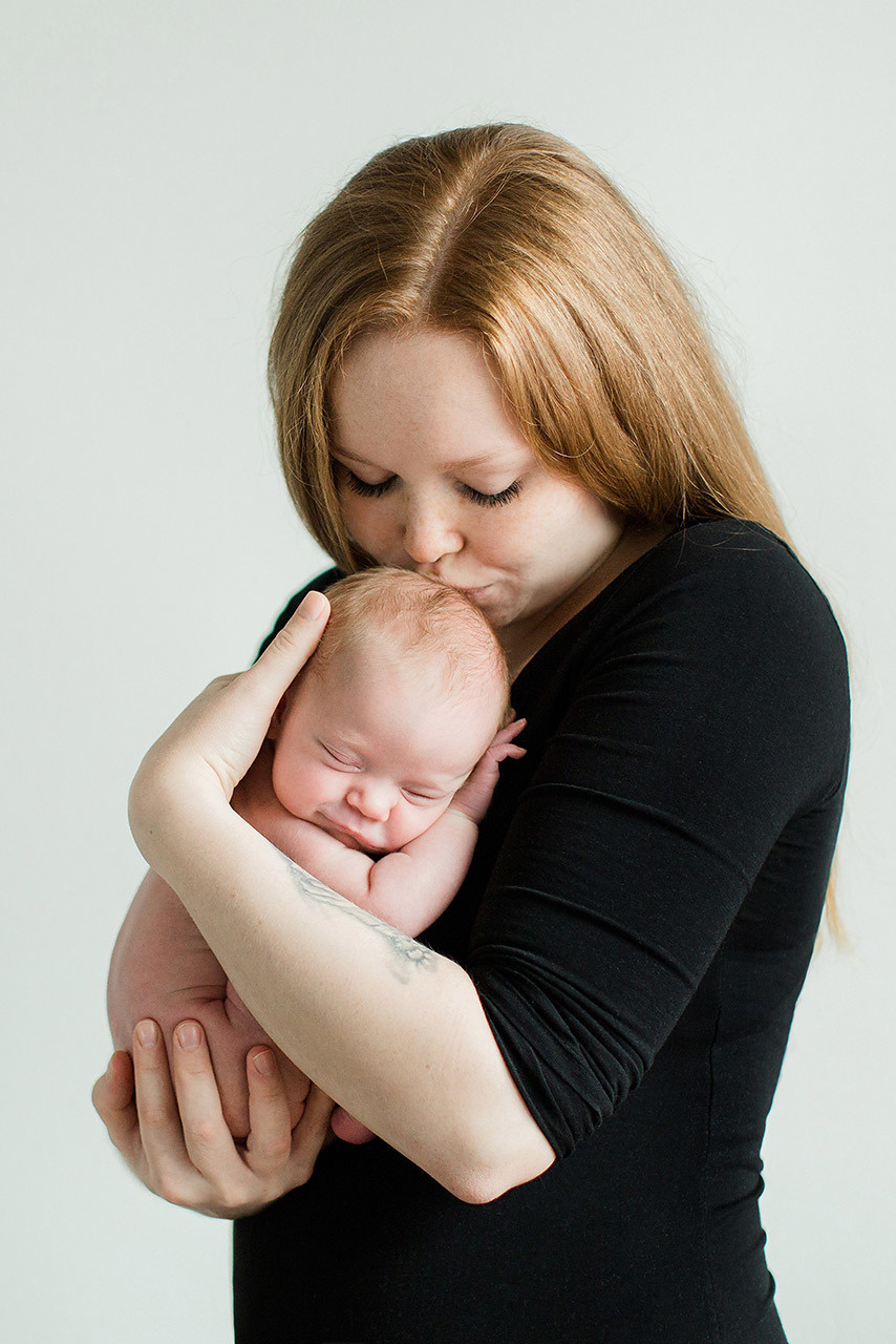 Newbornkuvaus asiakkaan kotona