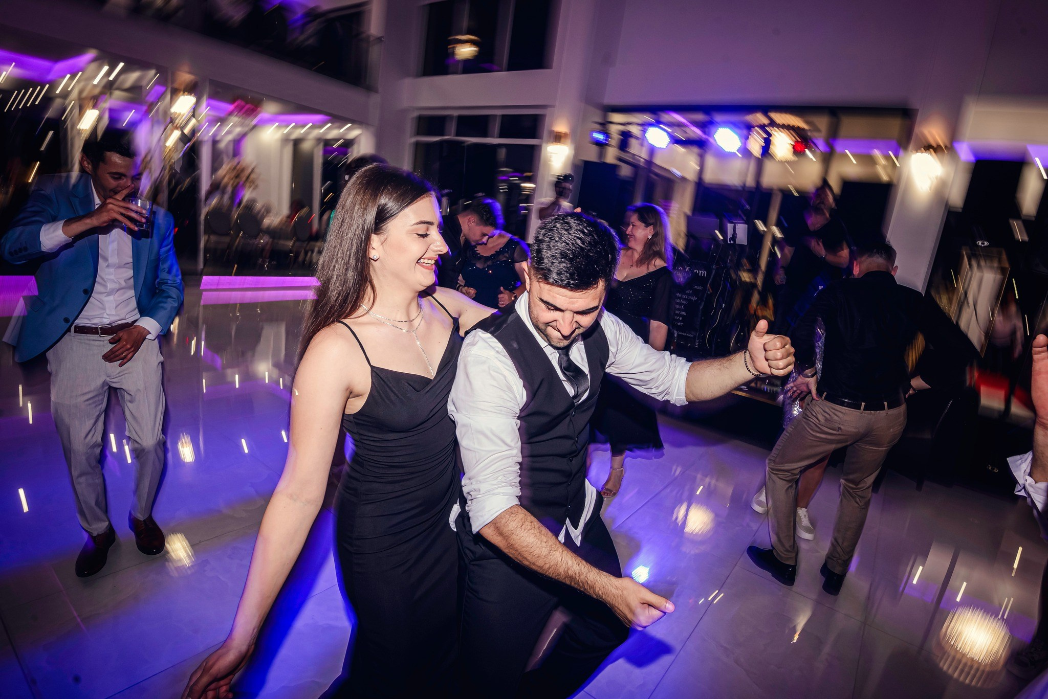 Sabin Florin Fotograf Nunta ( Nunta Dragasani Adriana & Gabriel)