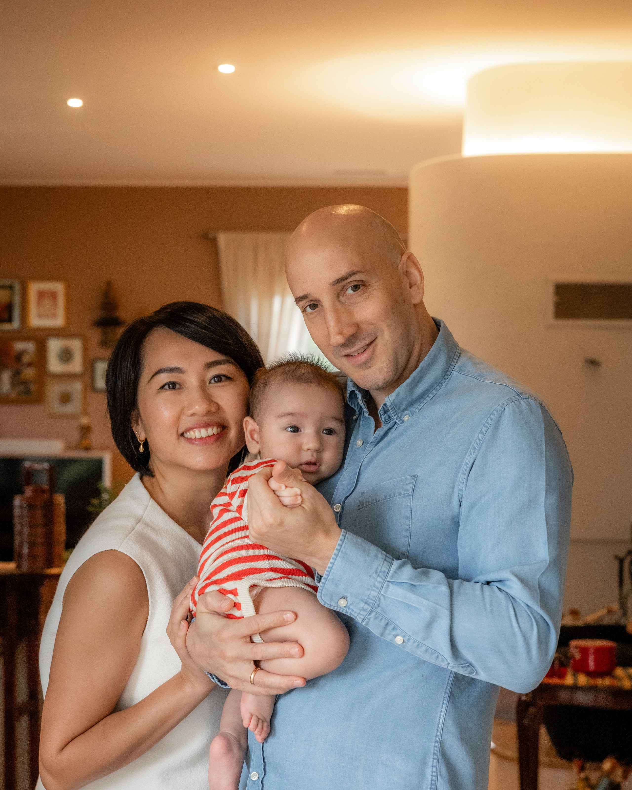 From bump to baby: why at-home family photoshoots in Toulouse are worth It. Eugénie Smirnova — your photographer in Toulouse and southwest France