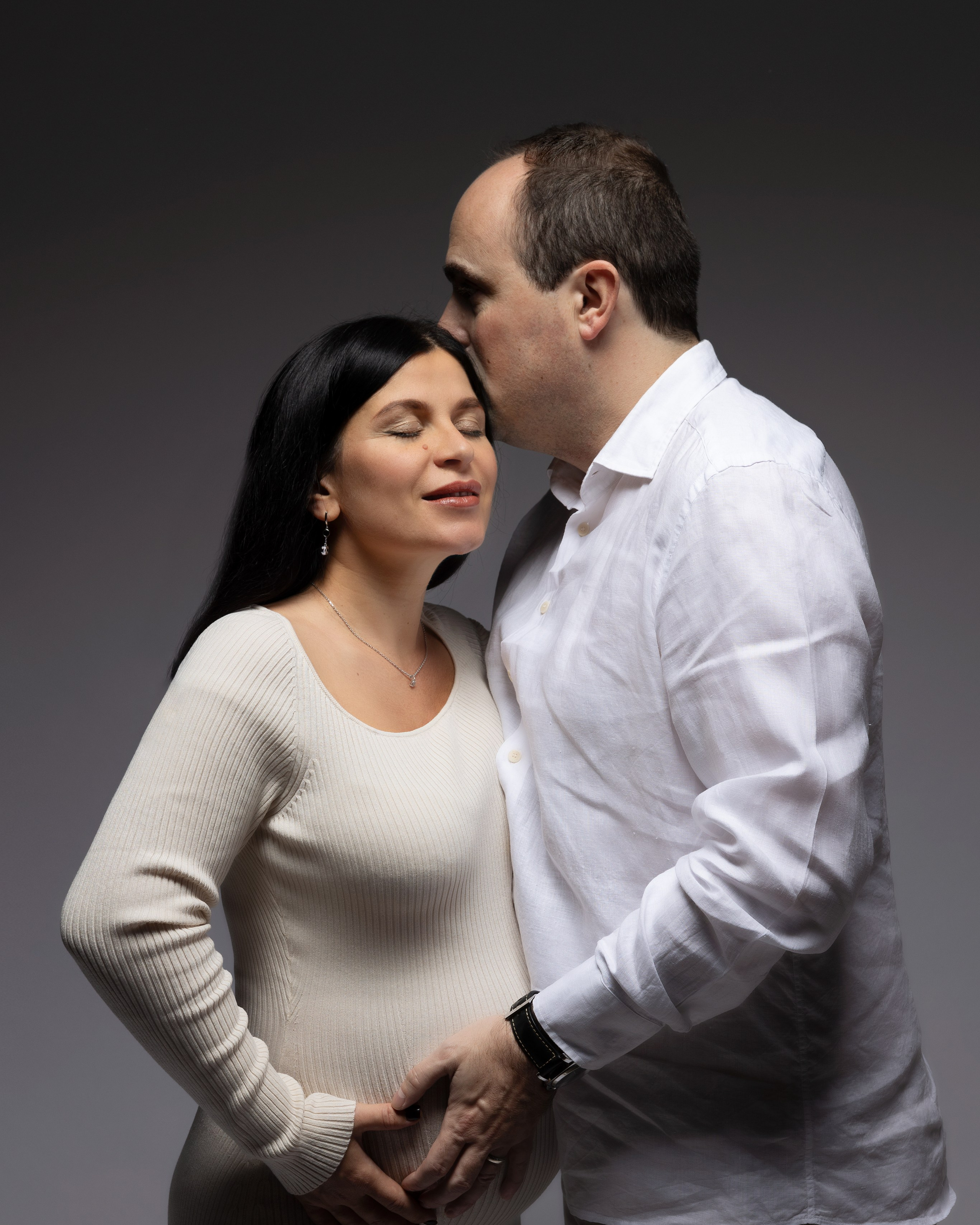 Studio photography. Eugénie Smirnova — your photographer in Toulouse and southwest France