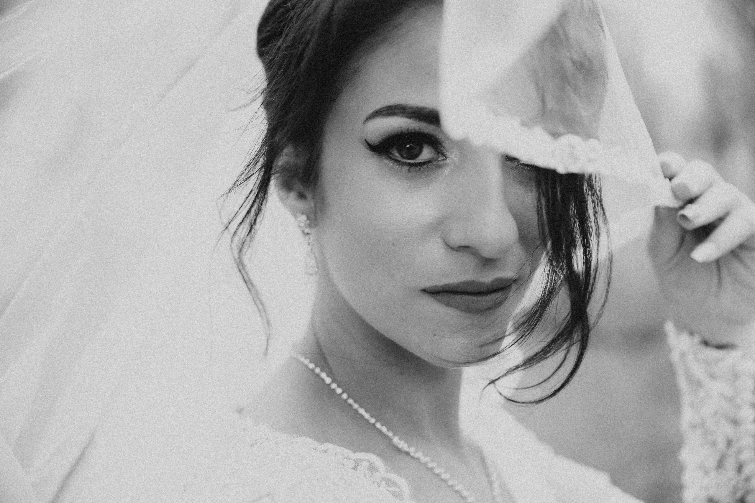 Fotograf de nunta — Ionut Belea dar si evenimente corporate din Romania