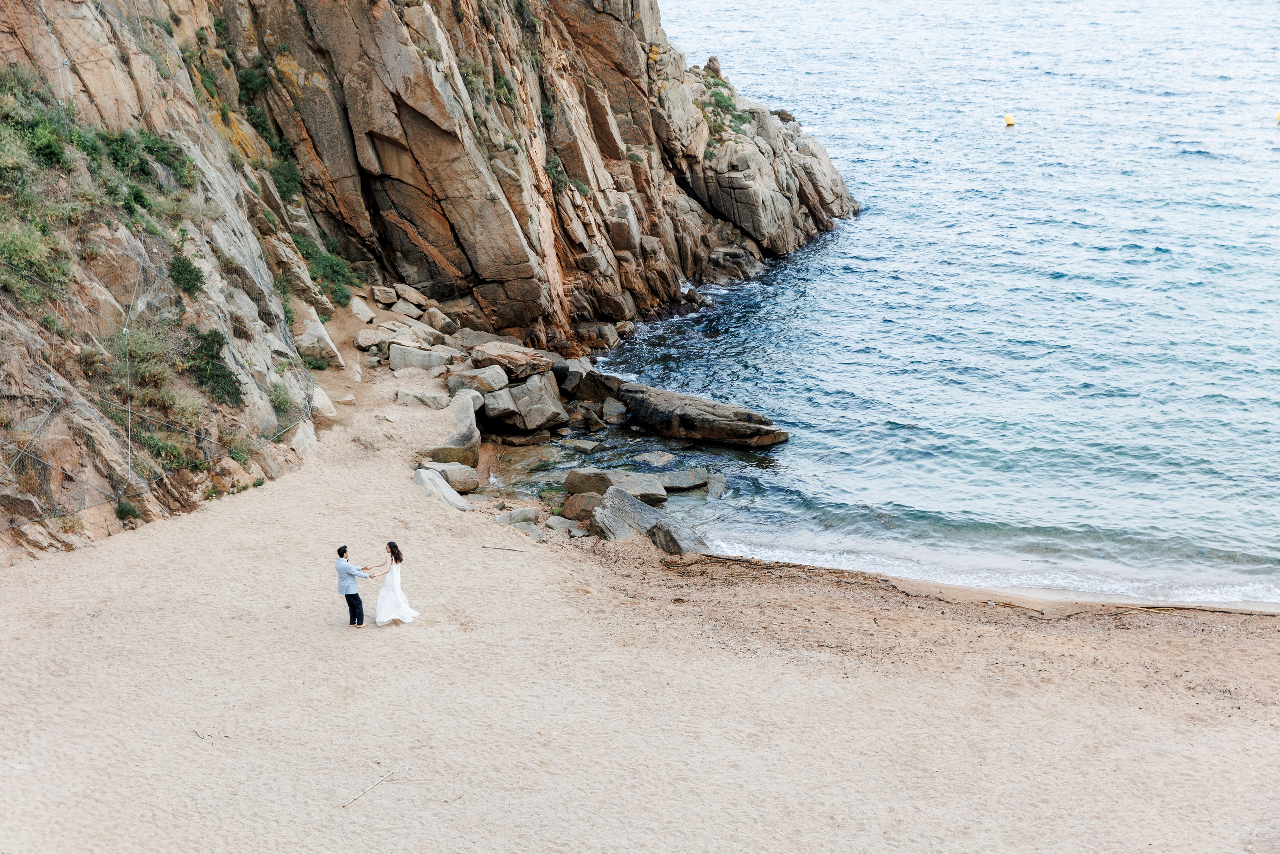 Dreamy Elopement in Marimurtra Botanical Garden. Wedding Photographer in Barcelona Lana Alekhina