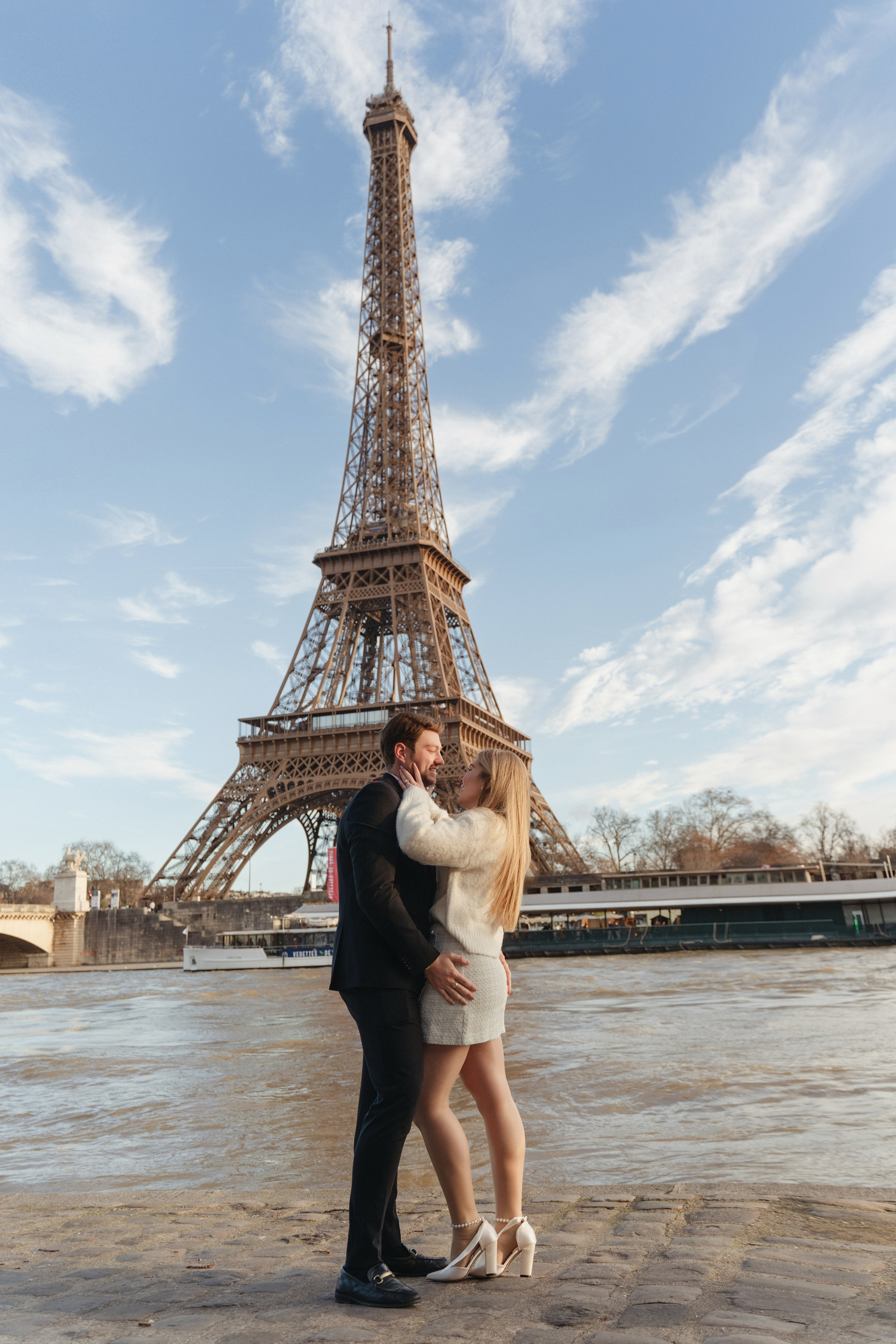 Proposal photo-shoot. Photographer in Paris Yulia Shkadina | Couples, engagement, pre-wedding, individual photo-shoots in Paris at the best locations