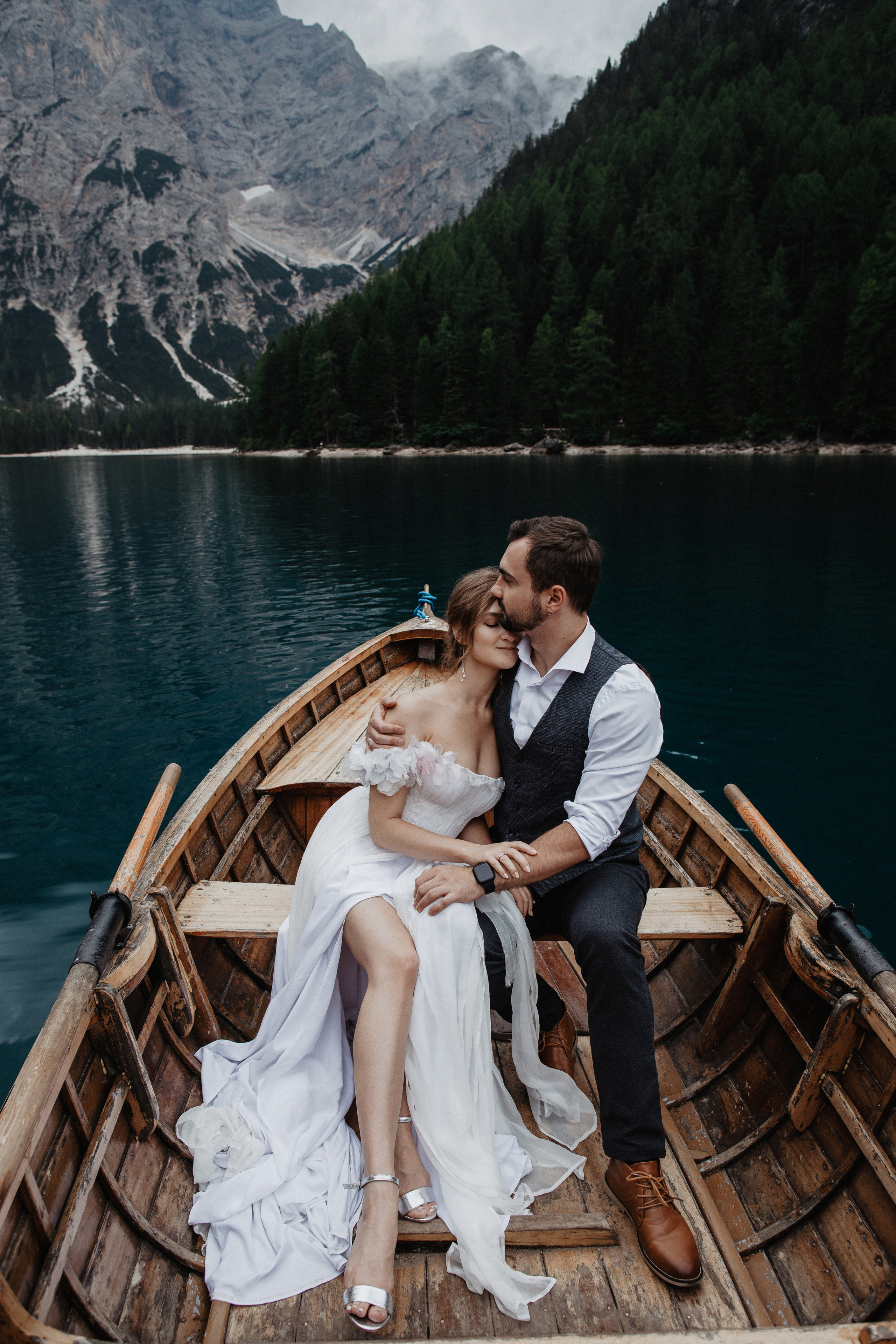 Wedding photographer pricing guide Italy. Iceland elopement photo and video | Nikolaichik Photo