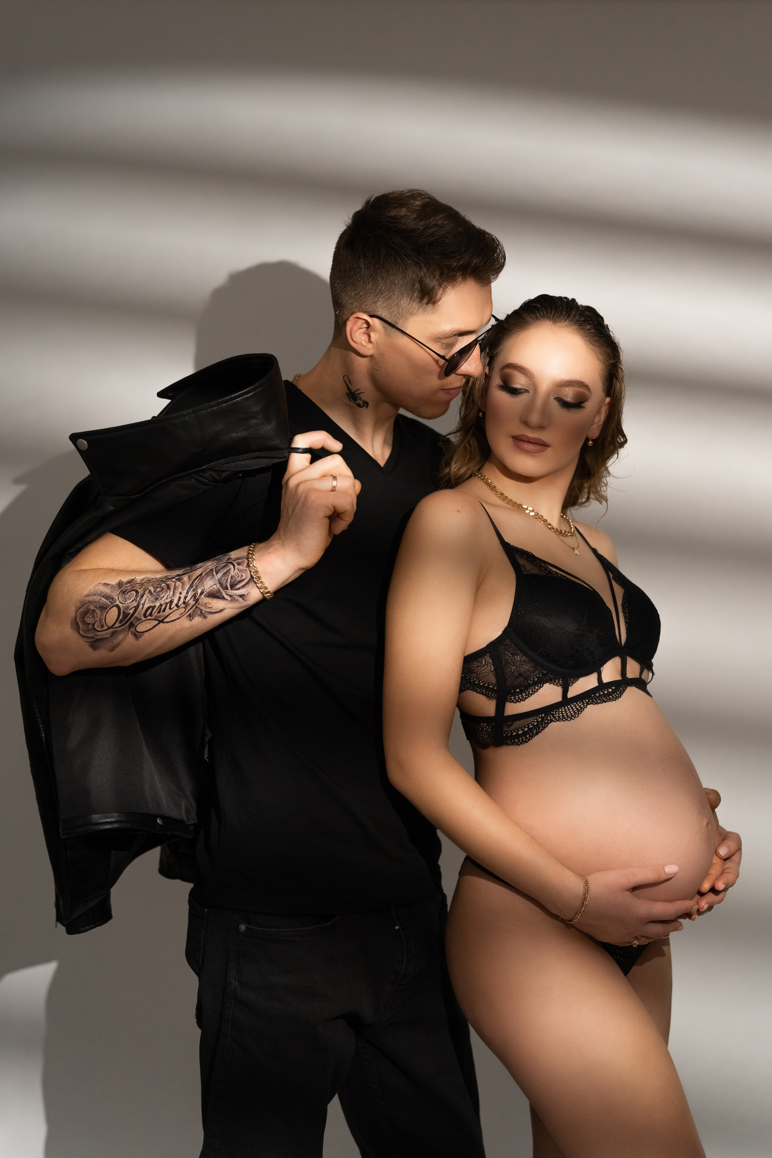 Photographe grossesse Paris, Pregnancy photographer Paris. Photographer in Paris