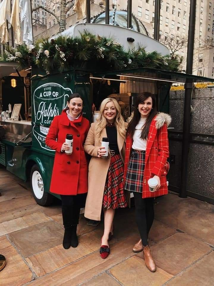 What to wear for your Christmas family photoshoot in Toulouse. Eugénie Smirnova — photographe à Toulouse et dans le sud-ouest de la France