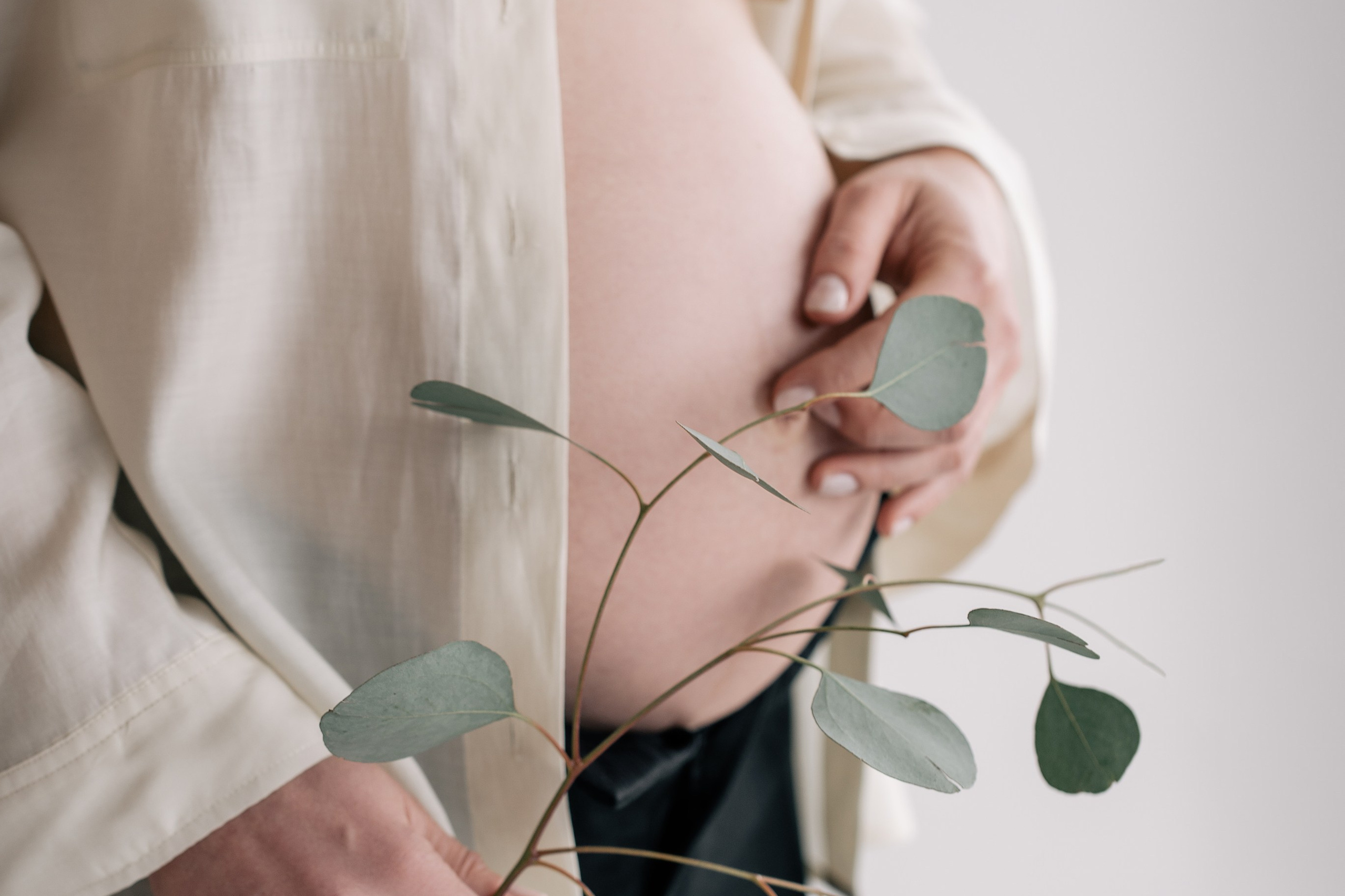 Сene & Paketi. Fotografinja in videografinja Mariia Bortiakova iz Slovenije: fotografiranje dogodkov, portretov in snemanje videov po vsej Sloveniji