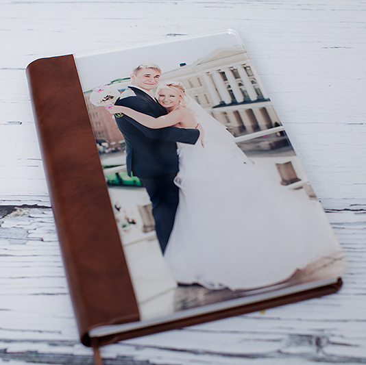 Akryylikantinen hääkuvakirja