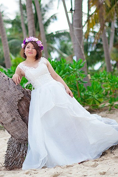 Dress for rent. Wedding on Koh Samui, Thailand